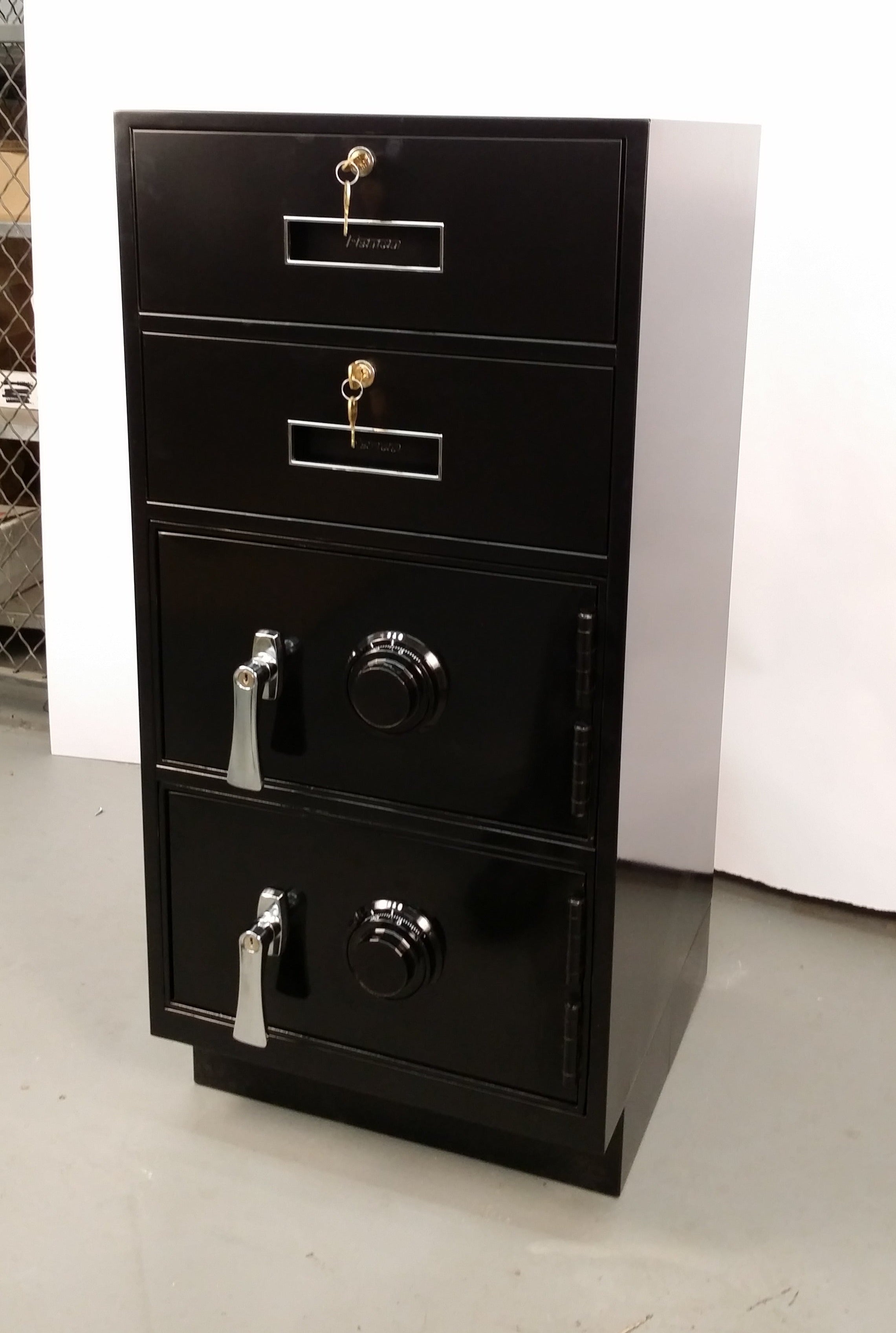 Fenco F 207 Heavy Duty Pedestal Unit with 2 Locking Box Drawers & 2 Steel Plate Lockers - Secure Storage for Tools, Equipment & Office Supplies | Ideal for Workshops, Garages & Industrial Use