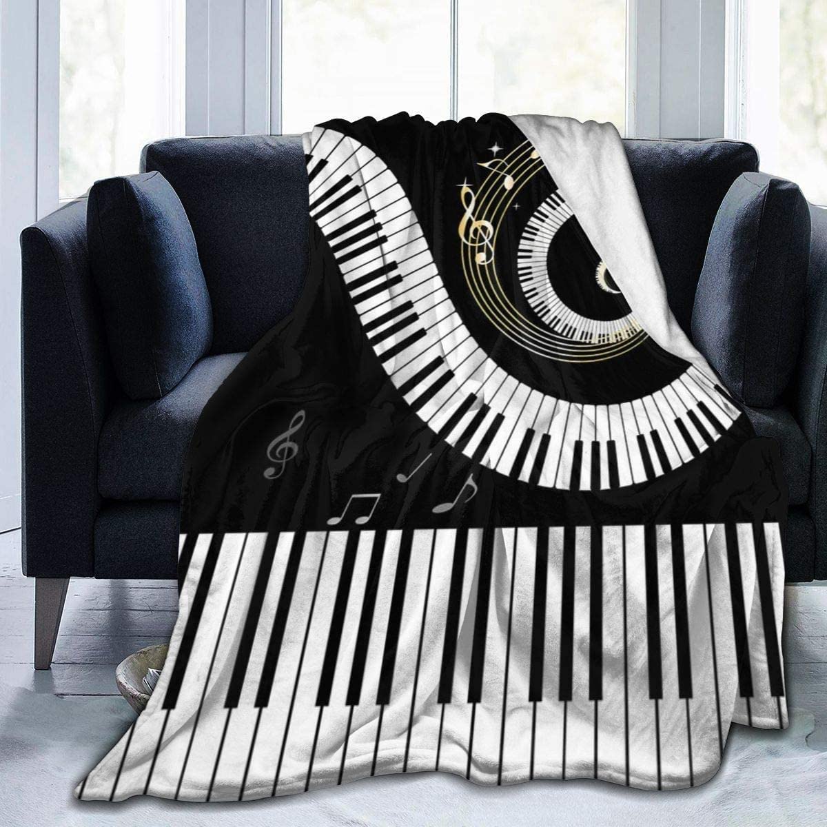 Abstract Musical Notes with Piano Cozy Fleece Throw Blanket - Soft Lightweight Christmas Blanket for Couch, Sofa & Bed - Perfect Gift for Women, Men & Kids - Ideal for Holiday Decor, Movie Nights & Cozy Winter Evenings