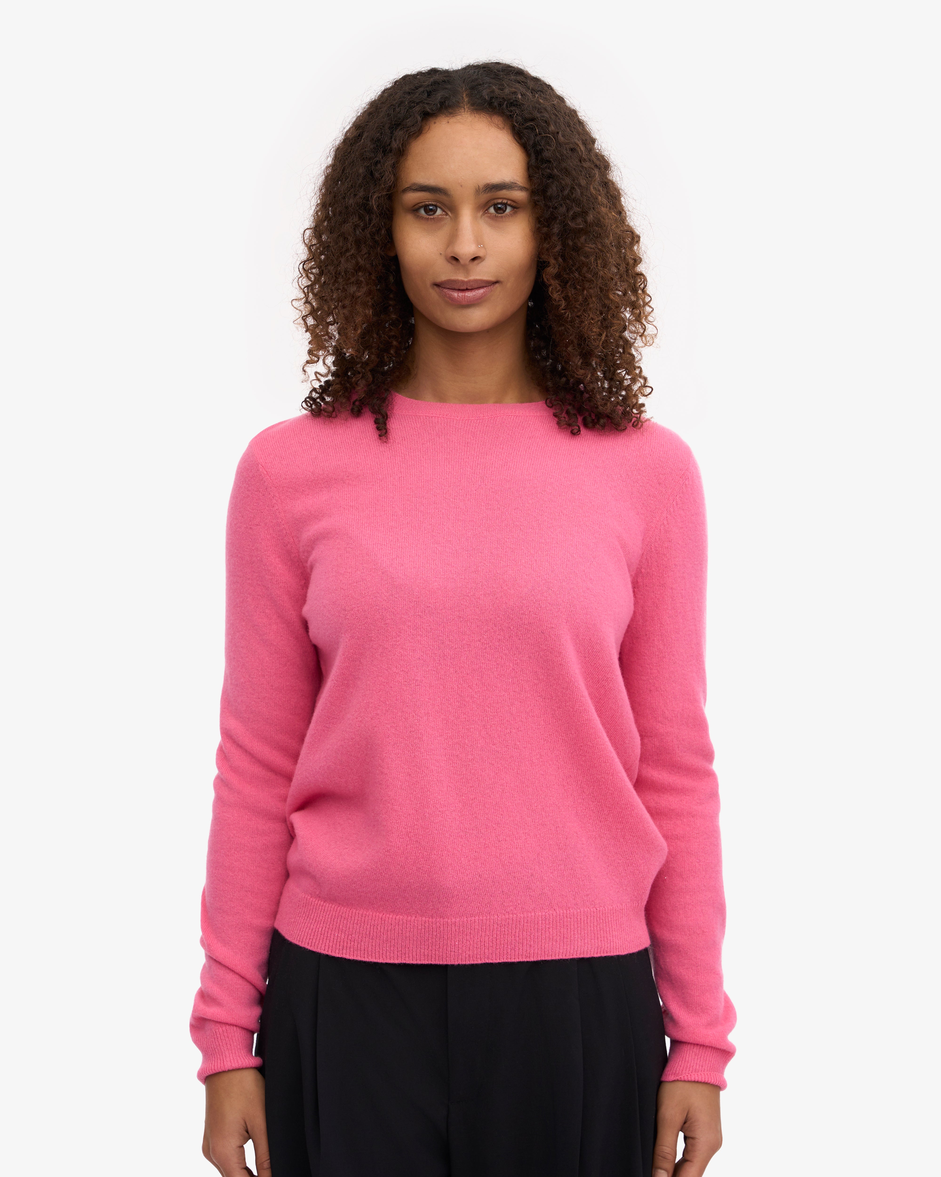 Women's Lightweight Merino Wool Crew Neck Sweater - Soft & Warm Bubblegum Pink Pullover for Casual Wear & Outdoor Activities
