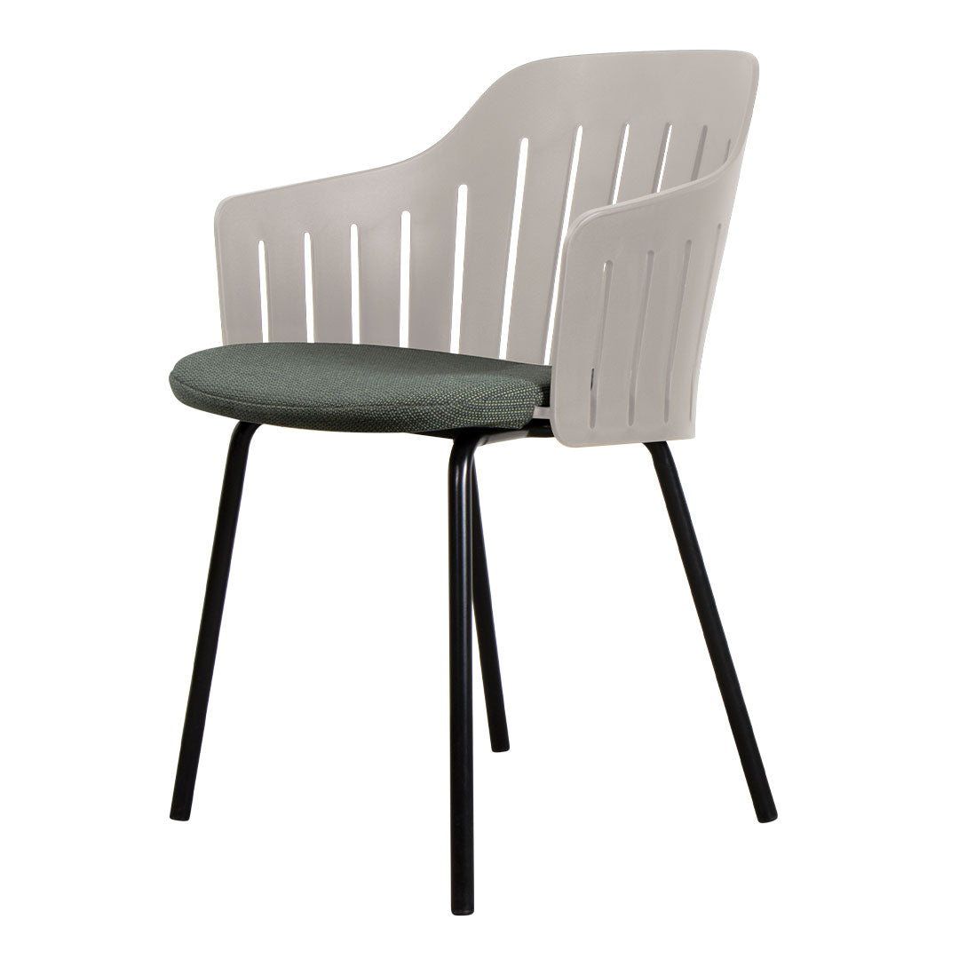 **Best Outdoor Lounge Chair with 4 Legs & Comfortable Seat Cushion - Perfect for Patio, Garden, Poolside & Backyard Relaxation**