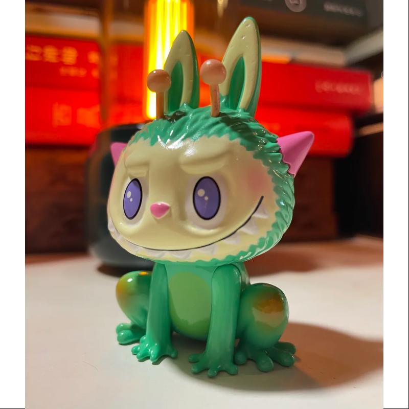 Labubu The Monsters Space Adventures Series - Collectible Vinyl Figure Toy (Labubu Space Alien) for Display, Gifts & Pop Culture Enthusiasts