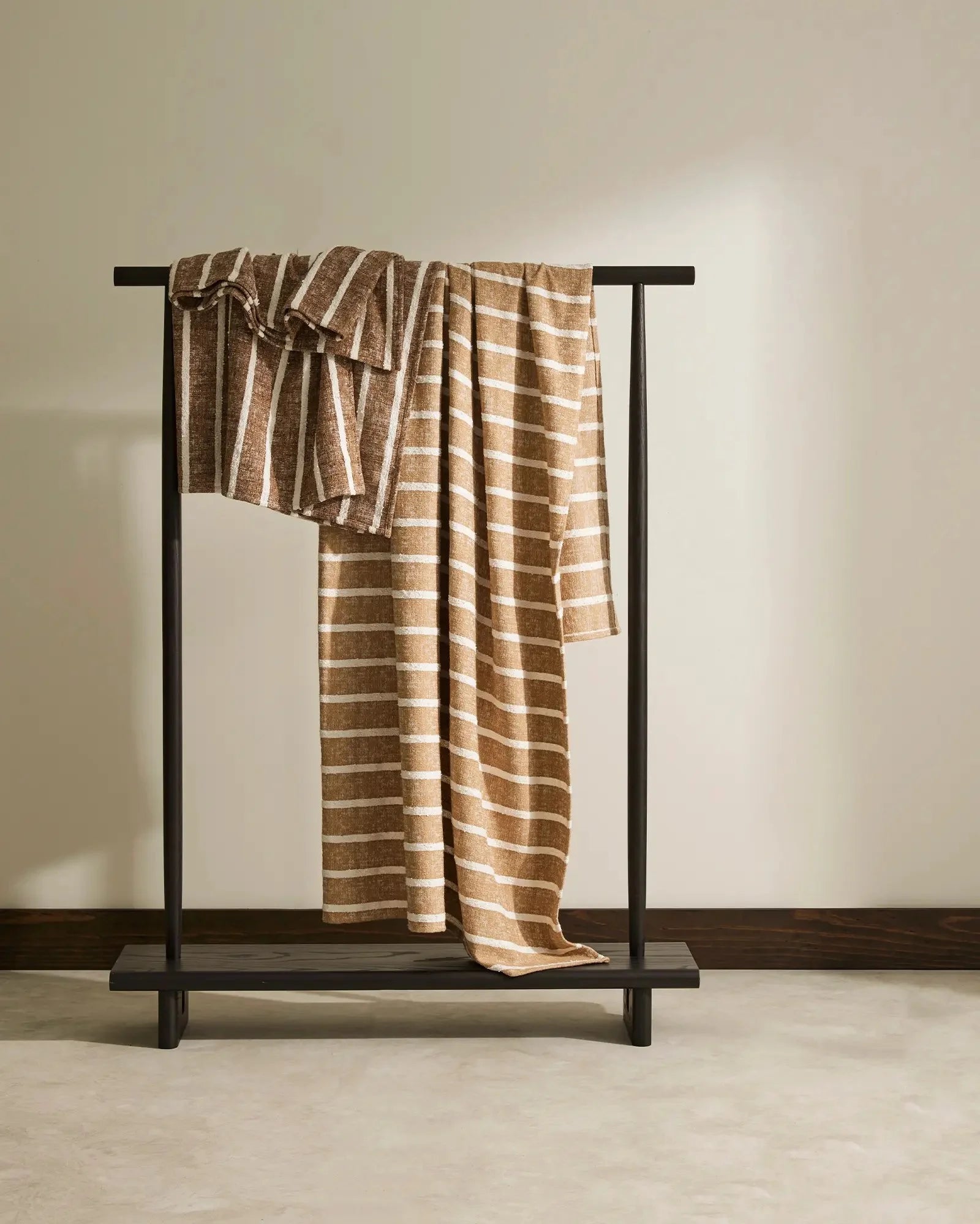 Piazza Throw Earth Amber - Soft & Cozy Handmade Knit Blanket for Home Decor, Living Room, Bedroom & Outdoor Use