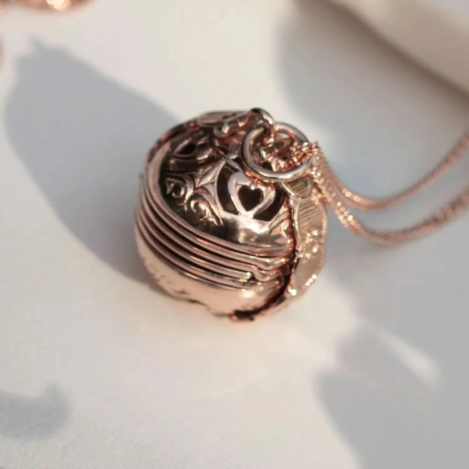 Rose Gold Memory Keeper Locket Necklace - Personalized Photo Pendant for Women - Perfect for Anniversaries, Valentine's Day & Keepsake Gifts