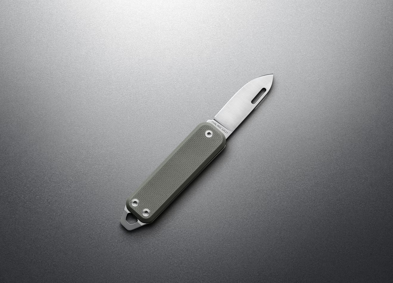 The James Brand Elko - Premium Pocket Knife with Stainless Steel Blade - Everyday Carry (EDC) Knife for Camping, Hiking & Outdoor Adventures
