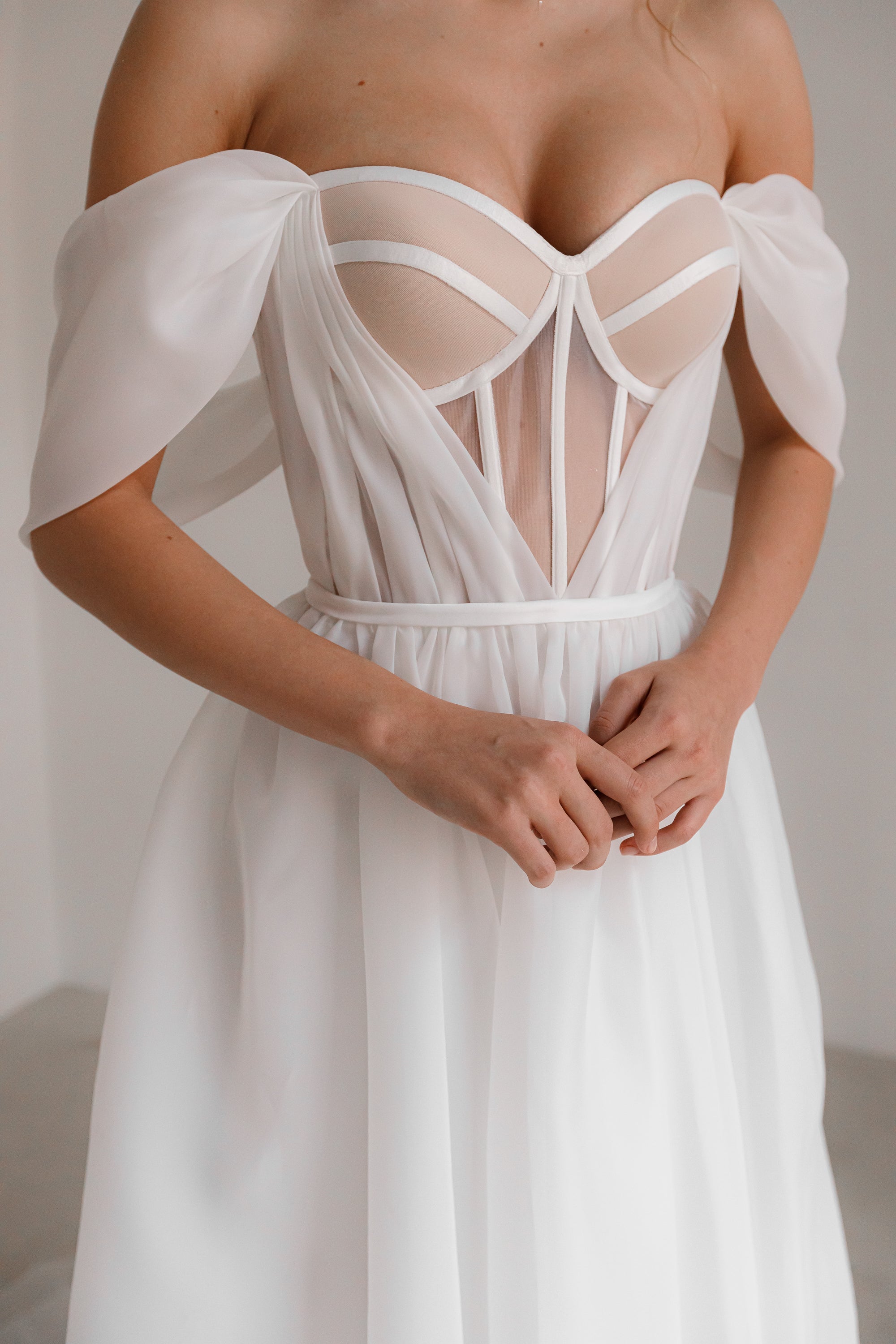 Elegant Organza Wedding Dress for Bride - Perfect for Church Ceremony, Beach Wedding & Formal Reception