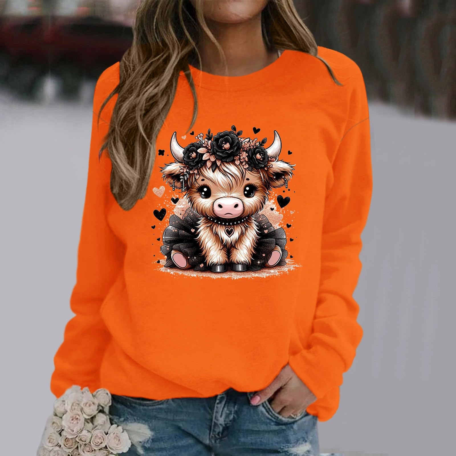 Highland Cow Graphic Hoodie for Teen Girls & Women - Long Sleeve Crewneck Sweatshirt Pullover Top | Preppy Fall Fashion | Perfect for School, Casual Wear & Outdoor Activities