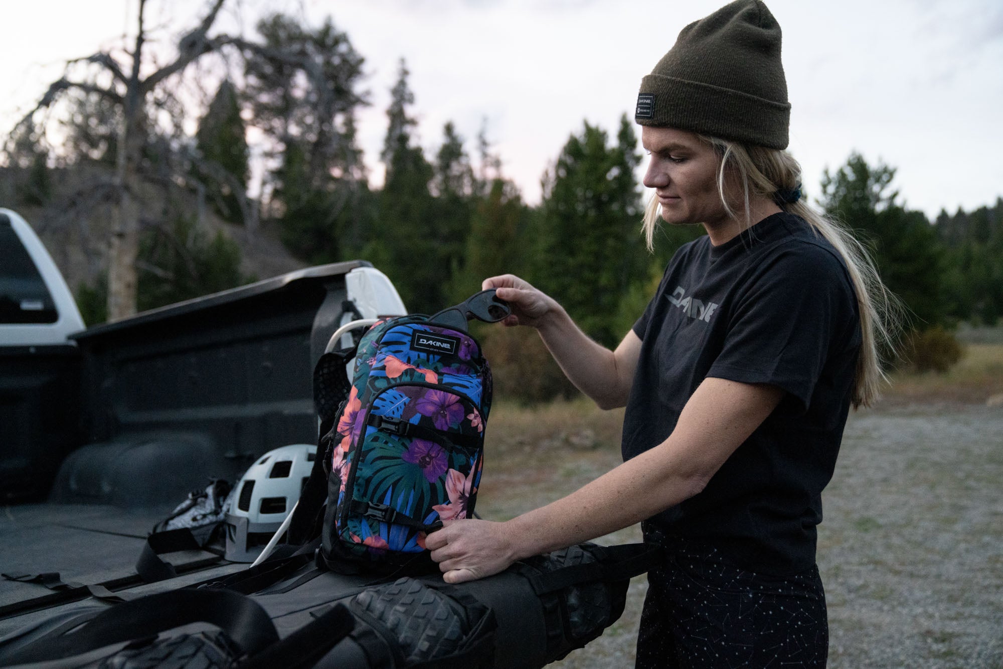 Session 8L Hydration Backpack for Women - Lightweight Cycling Water Pack with Insulated Hose - Perfect for Mountain Biking, Hiking & Outdoor Adventures