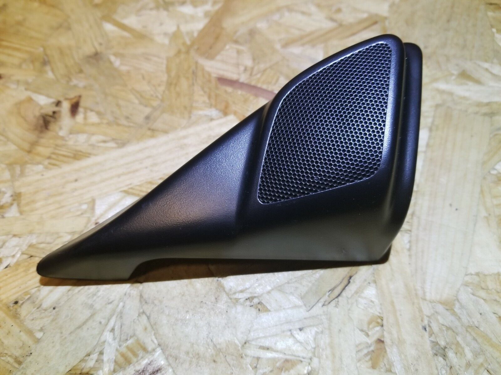 05-07 Volvo S40 Front Left Driver Door Tweeter Trim Cover - OEM Replacement Part - Perfect for Car Audio Upgrades & Interior Restoration