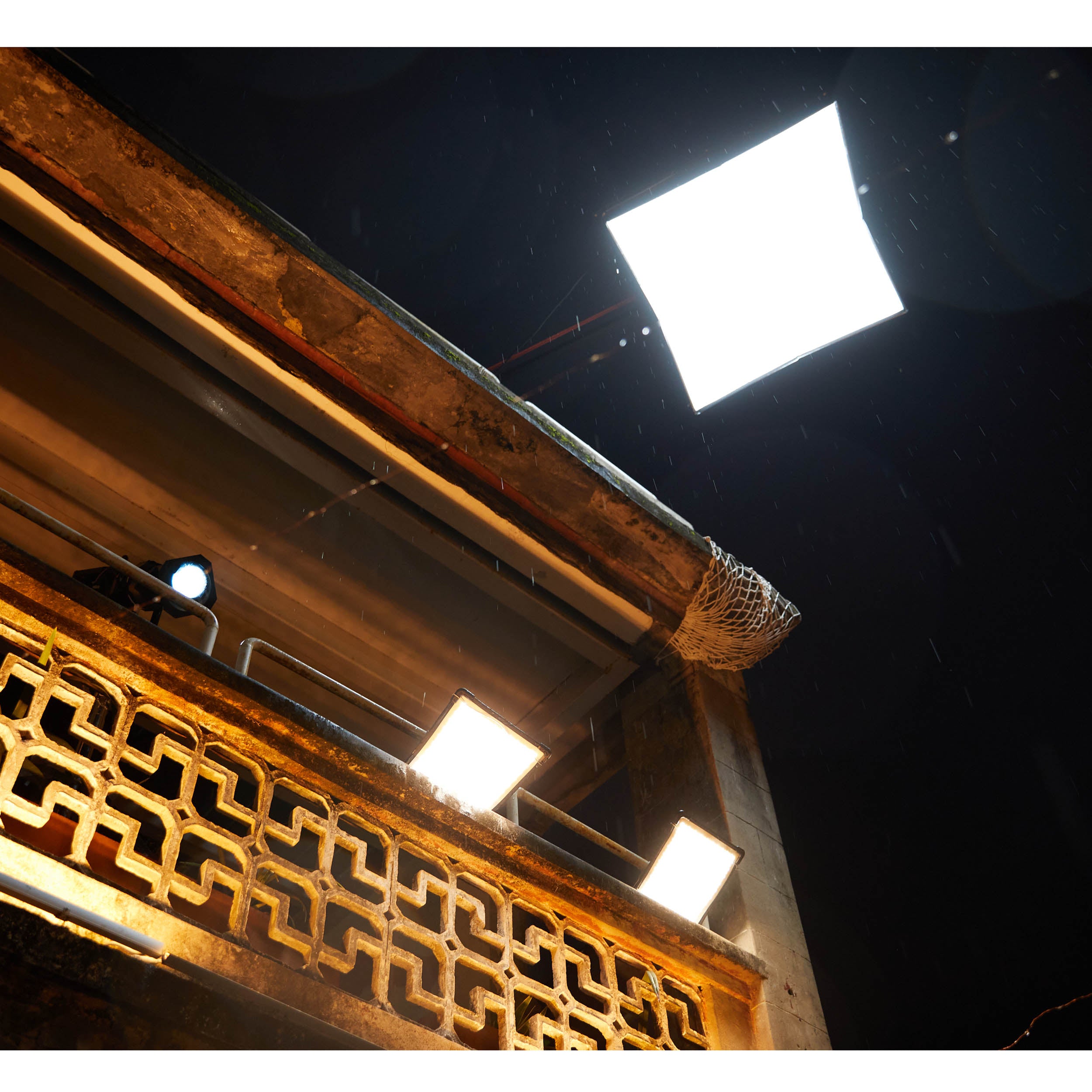 KNOWLED F600Bi 4x4 Feet IP65 Waterproof Flexible LED Panel - Professional Cine Lighting for Film Studio, Photography & Video Production