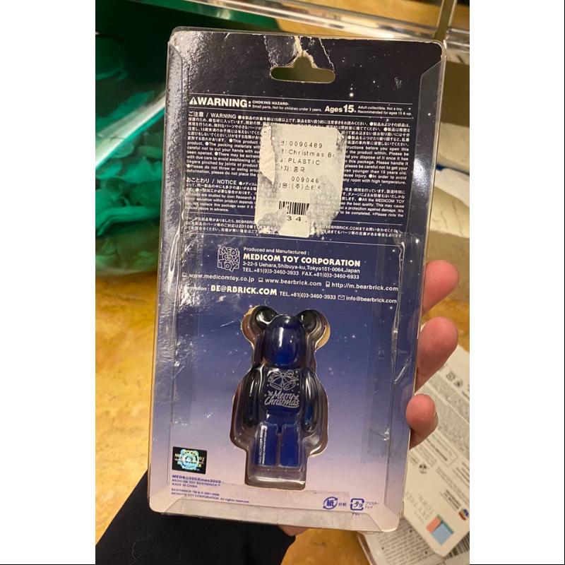 Limited Edition Medicom Be@rbrick 100% Christmas 2009 Bearbrick - Perfect for Holiday Collectibles, Gifts & Home Decor