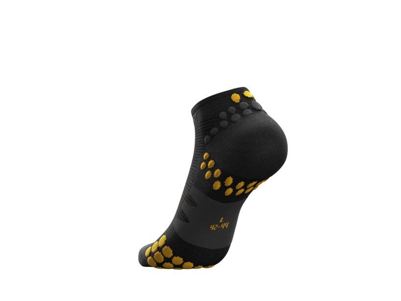 COMPRESSPORT Unisex Pro Racing Socks V3.0 - Performance Running Socks for Men & Women, Low Cut, Breathable & Cushioned, Black Edition 2022 - Ideal for Marathon, Trail Running & Triathlon Training