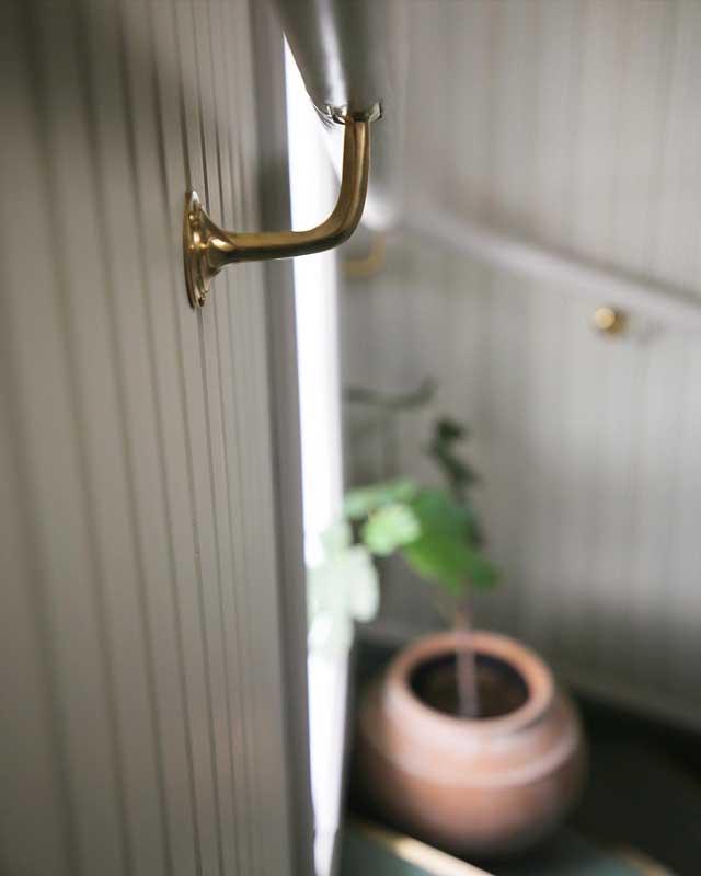 Brass LED Handrail Bracket - Sturdy & Elegant Lighting Fixture for Stairs, Hallways & Outdoor Railings