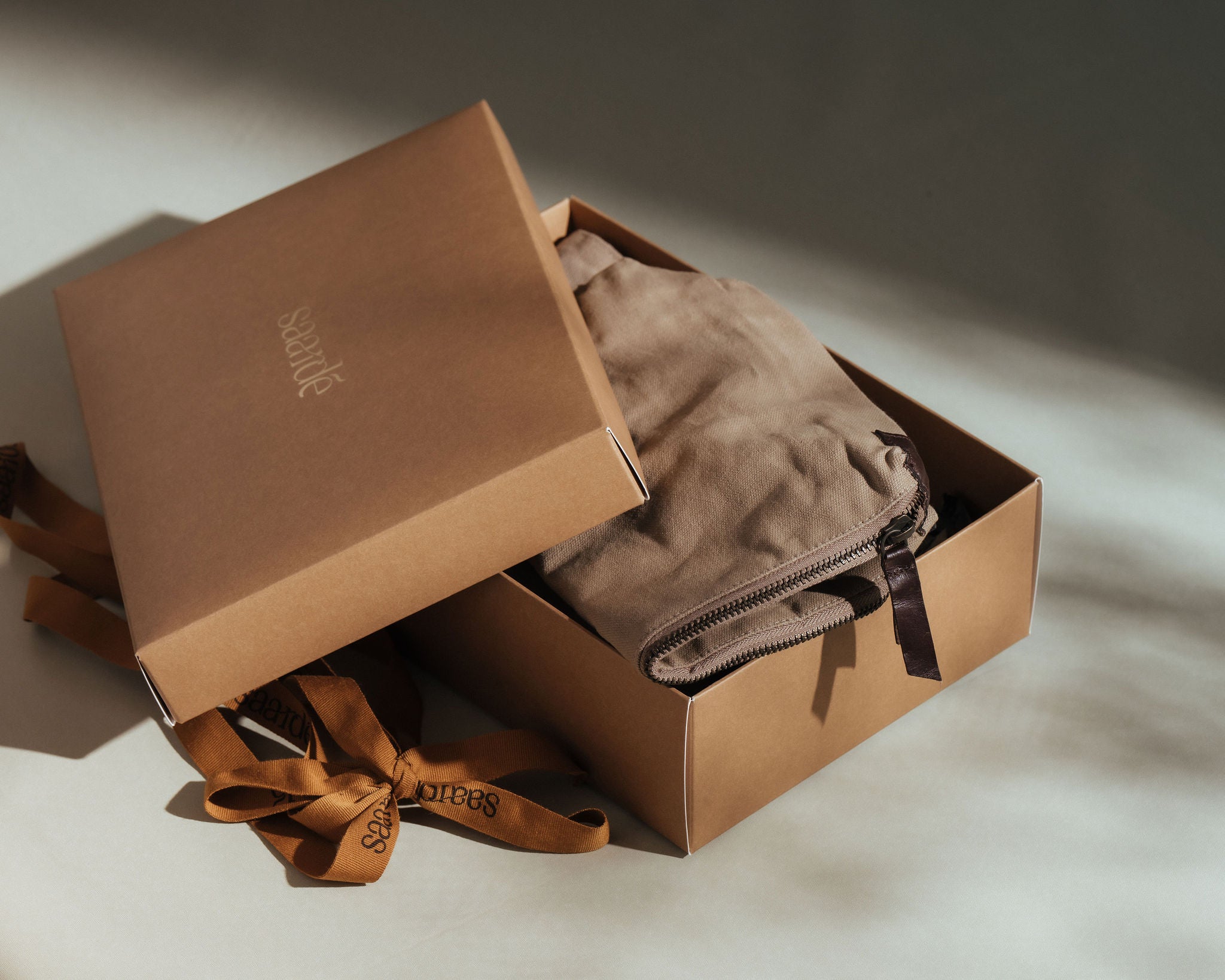 Stylish Reusable Tote Bag with Matching Makeup Pouch - Perfect for Shopping, Travel, and Everyday Essentials