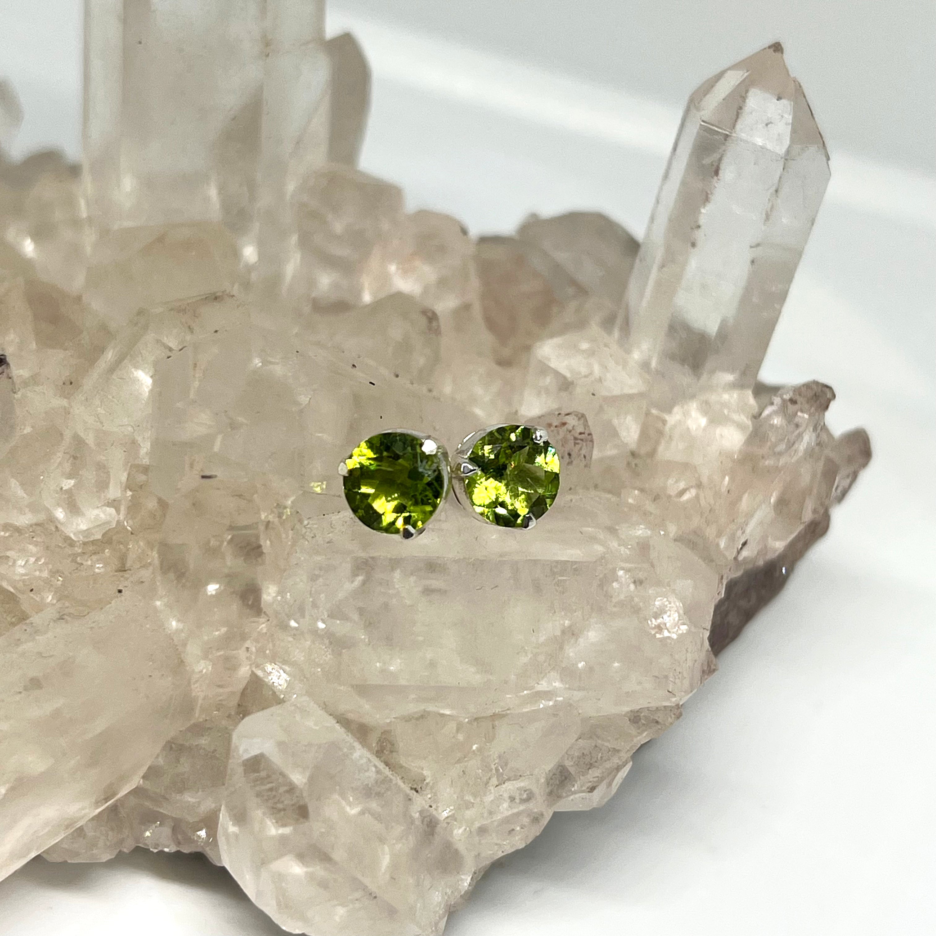 Peridot Round Faceted Gemstone Stud Earrings - 7mm 3-Prong Set (PSE006) | Dainty Green Jewelry for Women, Perfect for Everyday Wear & Special Occasions