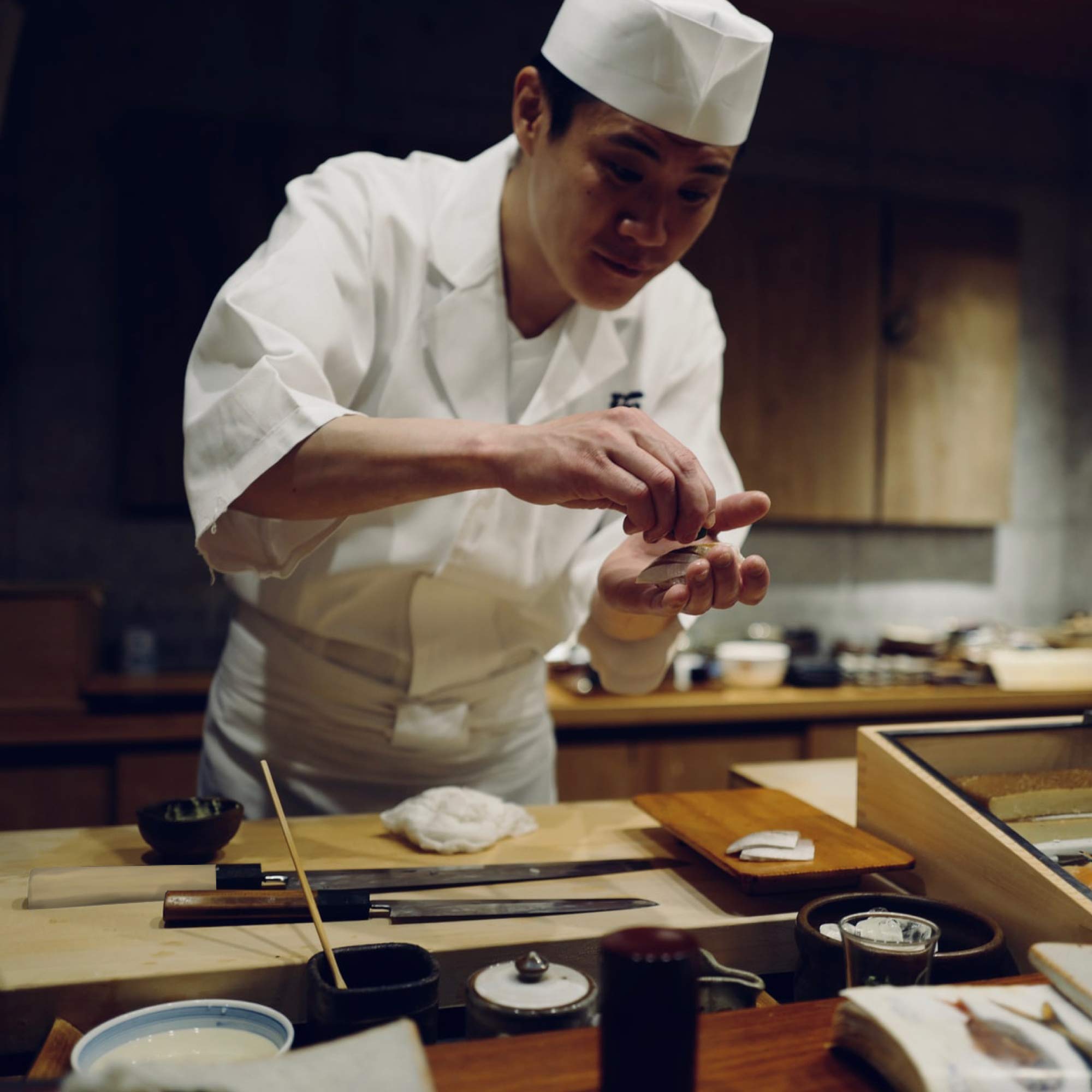 Premium Japanese Stainless Steel Sushi & Sashimi Knife - Professional Chef Grade Kitchen Tool for Slicing Raw Fish, Making Rolls & Asian Cuisine