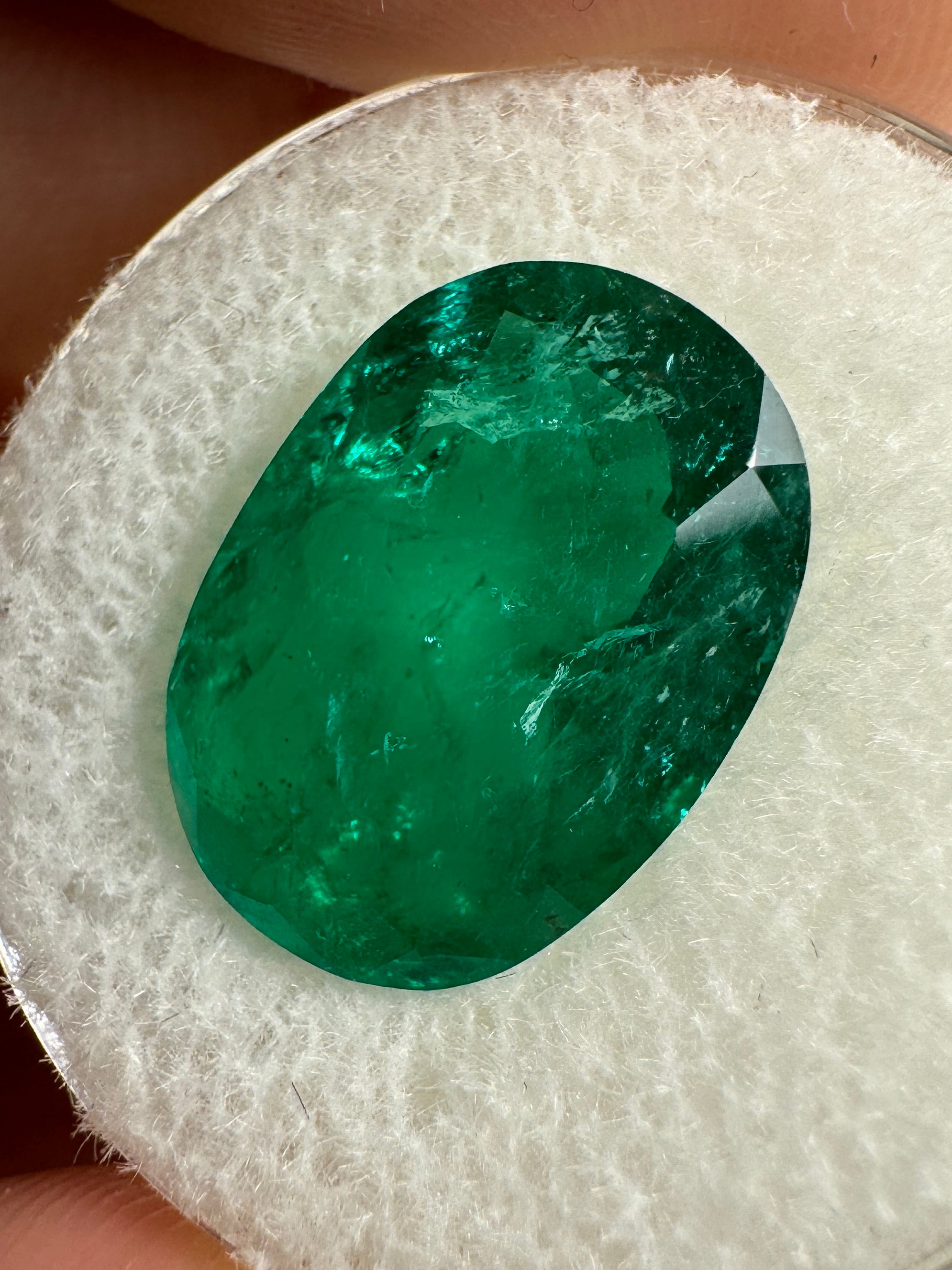 7.22 Carat 15.5x11mm Vivid Muzo Green Natural Loose Colombian Emerald Gemstone - Oval Cut for Jewelry Making, Engagement Rings & Luxury Collections