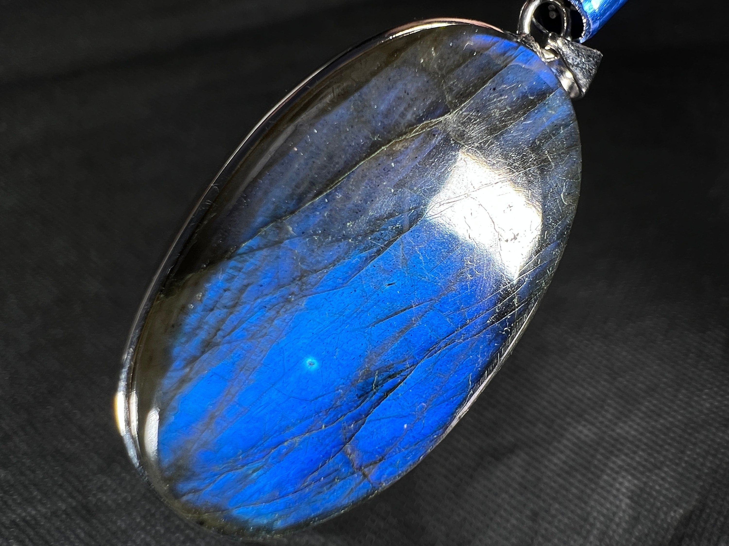 Handmade Labradorite Crystal Pendant in Sterling Silver - Oval Healing Stone Jewelry for Energy Balance & Spiritual Protection | Perfect for Meditation, Yoga, and Everyday Wear