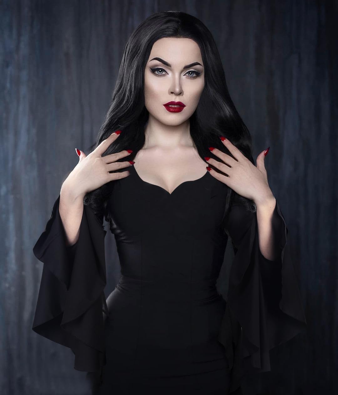UQJE Women's Morticia Addams Gothic Maxi Dress - Vintage Black Long Sleeve Halloween Costume for Cosplay & Gothic Party Outfits