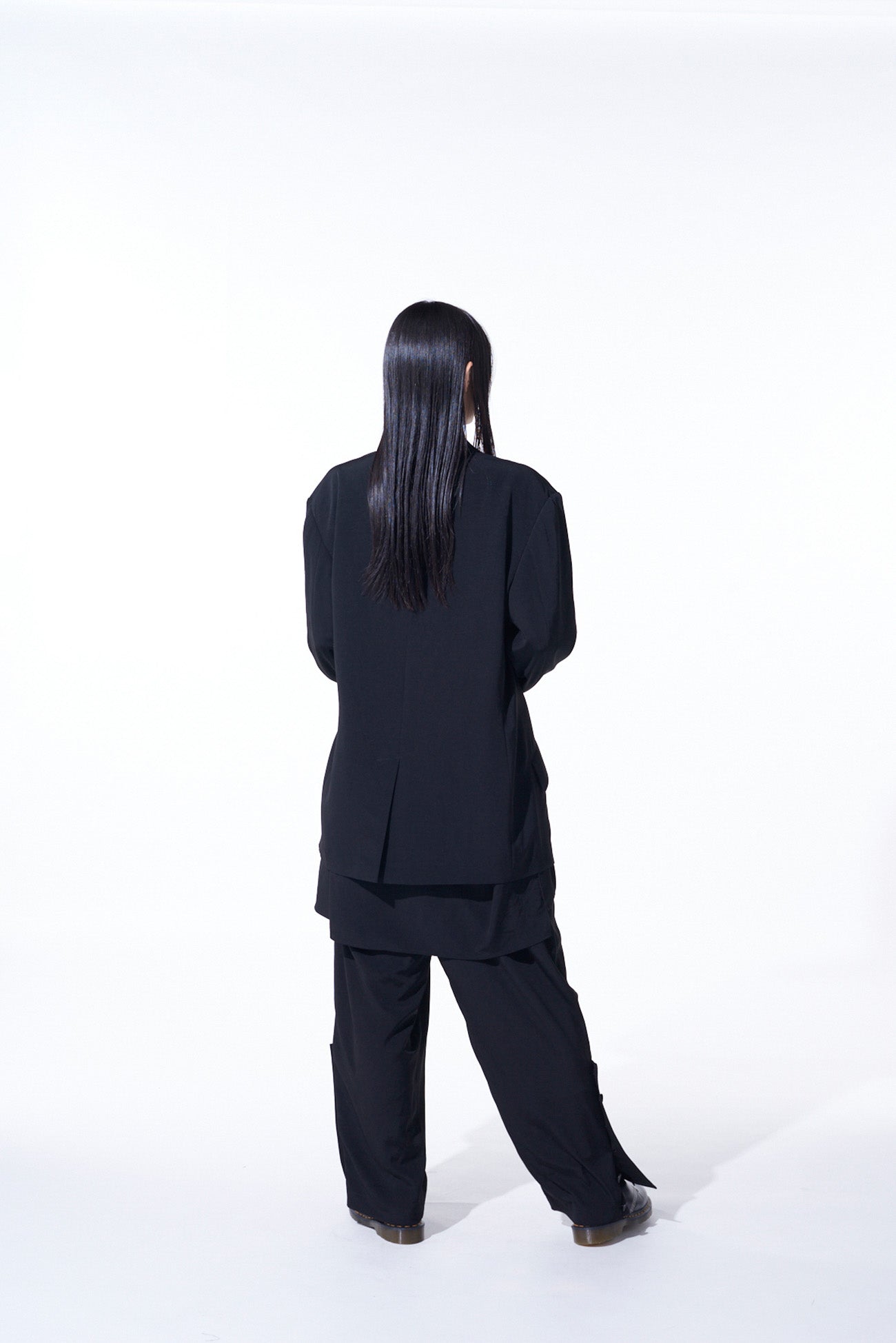 CREPE de CHINE OVERSIZE NOTCHED LAPEL JACKET for Women - Elegant Loose Fit Blazer with Stylish Lapel Design - Perfect for Office Wear, Business Meetings & Casual Outings