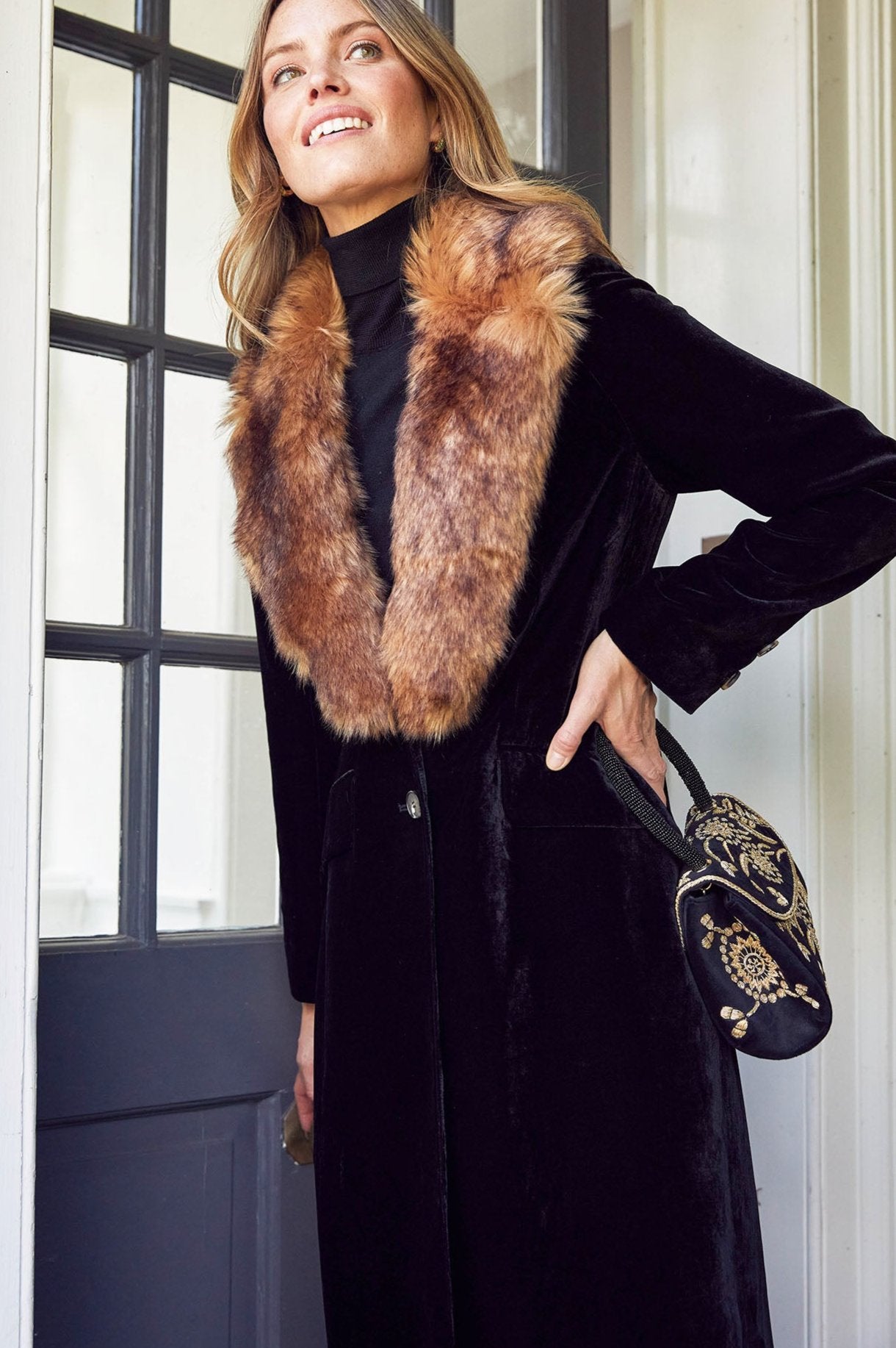 Luxury Velvet Opera Coat with Detachable Faux Fur Collar - Elegant Black Evening Coat for Women | Perfect for Weddings, Galas & Formal Events