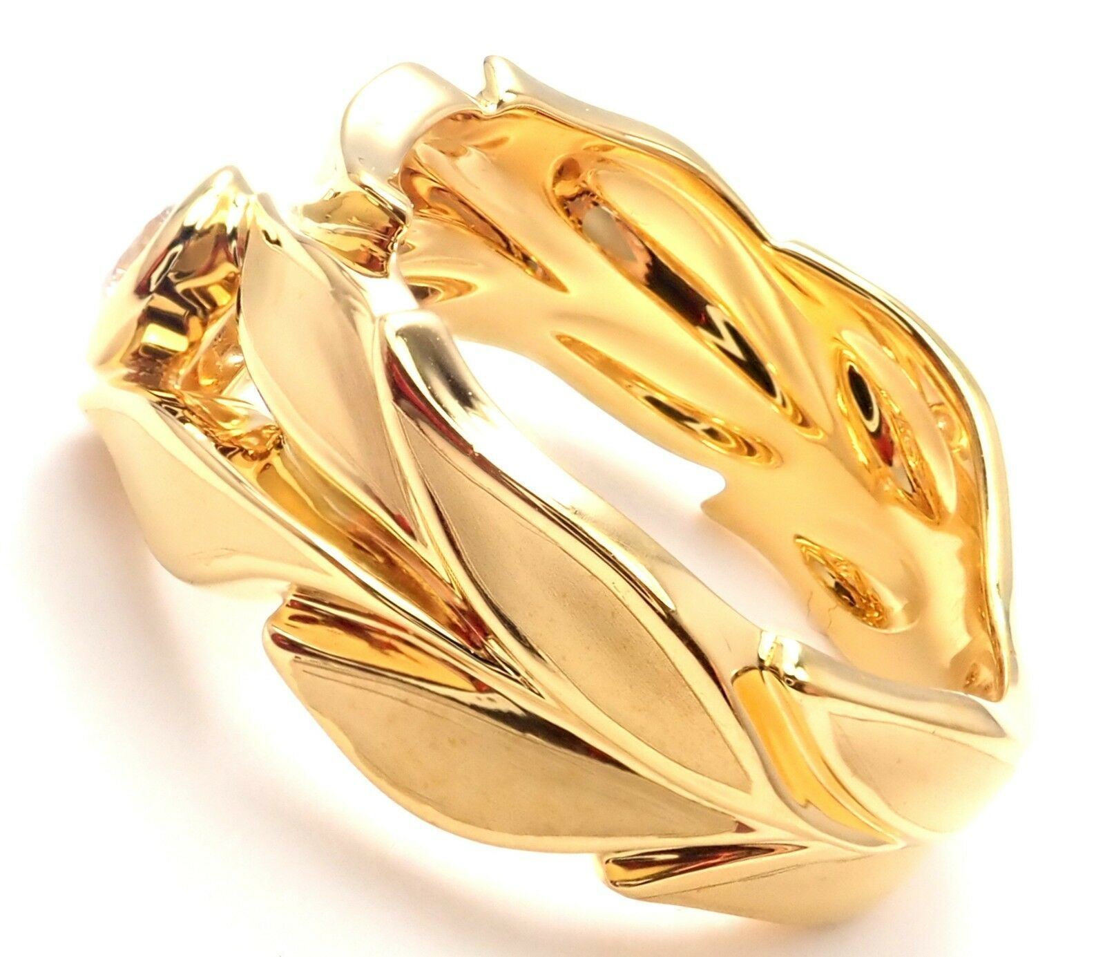 Authentic Carrera Y Carrera 18k Gold Greco Roman Diamond Crown Ring for Women - Elegant Princess Style Jewelry Gift for Weddings, Anniversaries & Special Occasions