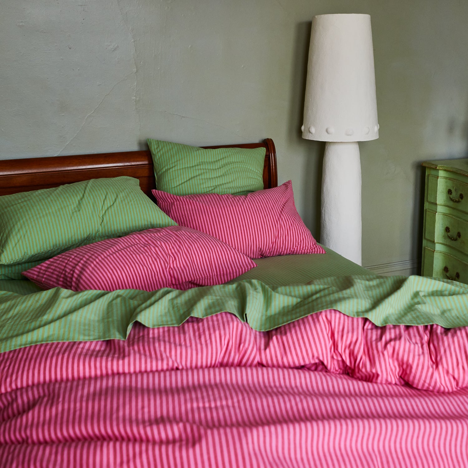 Premium Cordell Cotton Pillowcase Set (2-Pack) - Emerald Green - Soft & Breathable Bedding for Ultimate Comfort - Perfect for Home, Hotel, or Gift