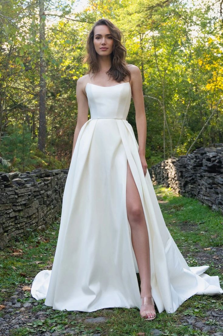 Jenny Yoo Mollie Gown - Elegant Wedding Dress for Brides | Perfect for Beach, Garden & Church Ceremonies