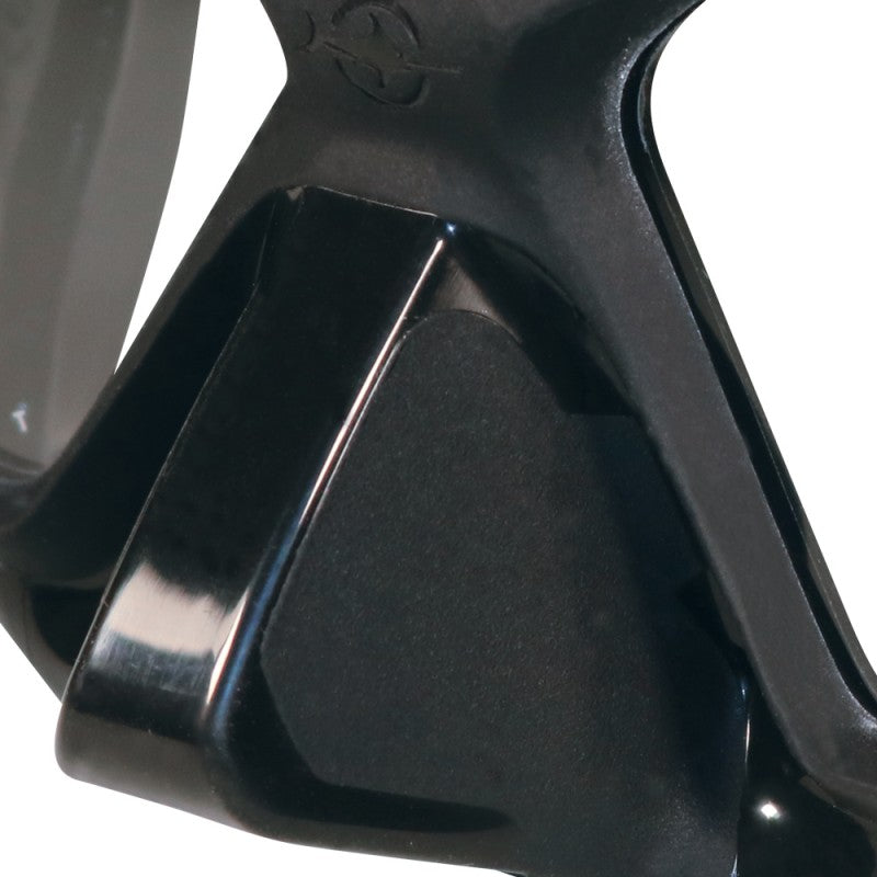 Beuchat Shark Black Spearfishing Wetsuit - Premium Neoprene Diving Suit for Men & Women - Warm & Flexible for Scuba Diving, Freediving, and Spearfishing Adventures