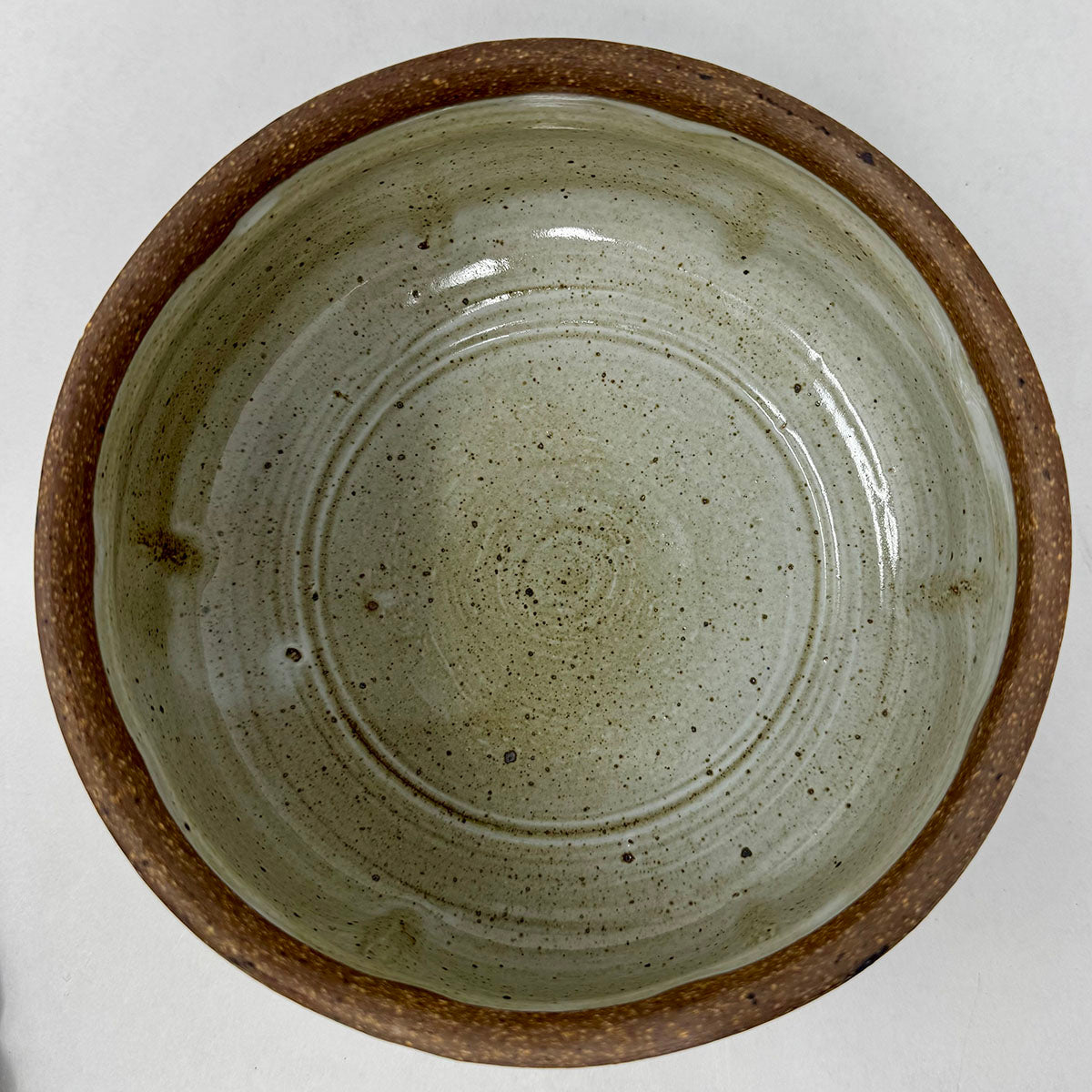 Ceramic Bowl with Lid and Twisted Handle - Airtight Food Storage & Serving Dish for Kitchen, Dining, and Picnics