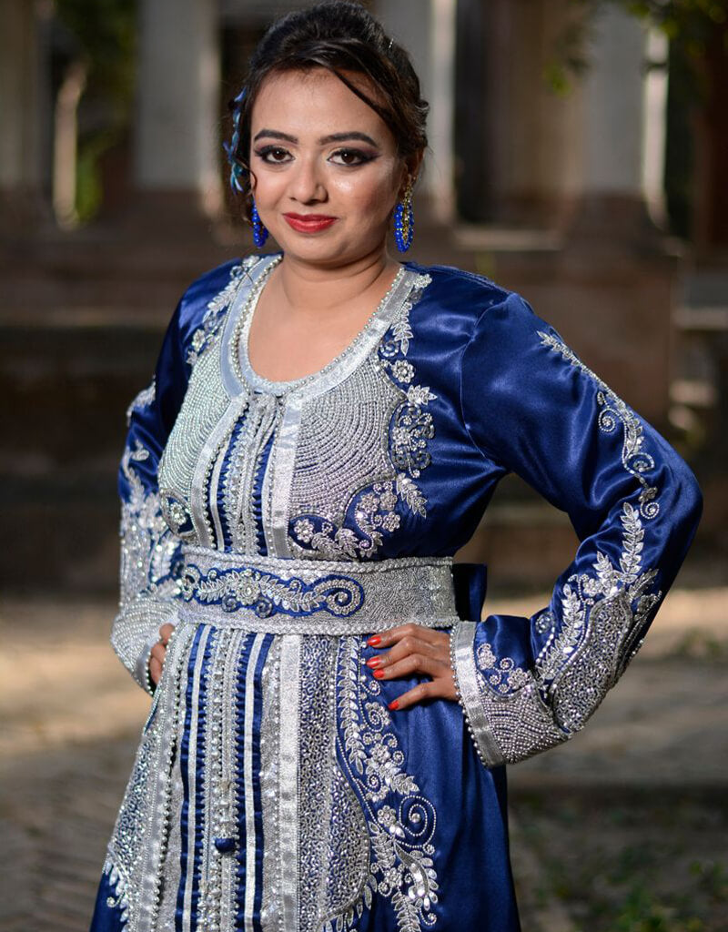 Exquisite Arabic Dark Blue & White Silk Kaftan with Silver Embroidery - Elegant Loungewear for Special Occasions & Evening Events