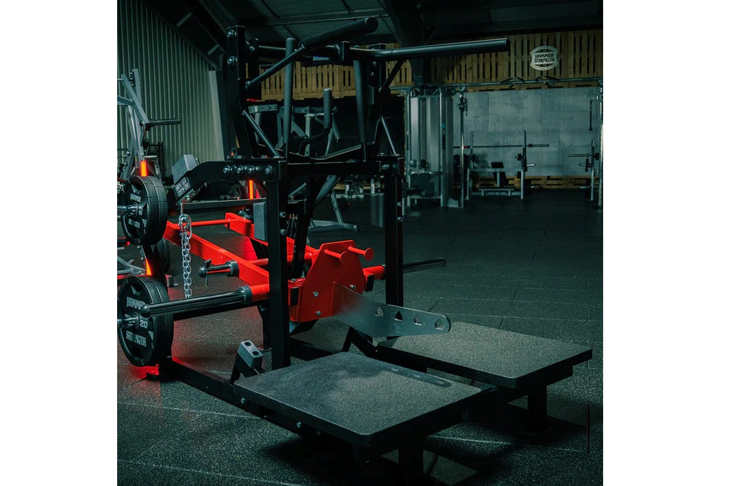 Hammer Strength Plate Loaded Belt Squat Machine - Professional Gym Equipment for Leg Workouts & Strength Training | Perfect for Home Gyms & Commercial Fitness Centers