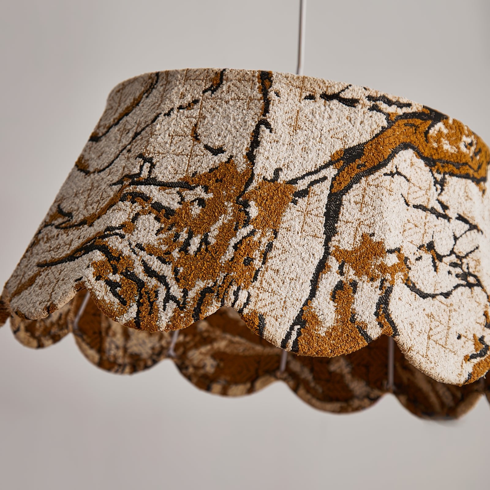 Elegant Marble Scallop Pendant Light - Modern Handmade Shell Chandelier for Dining Room, Kitchen Island & Bedroom Lighting Decor
