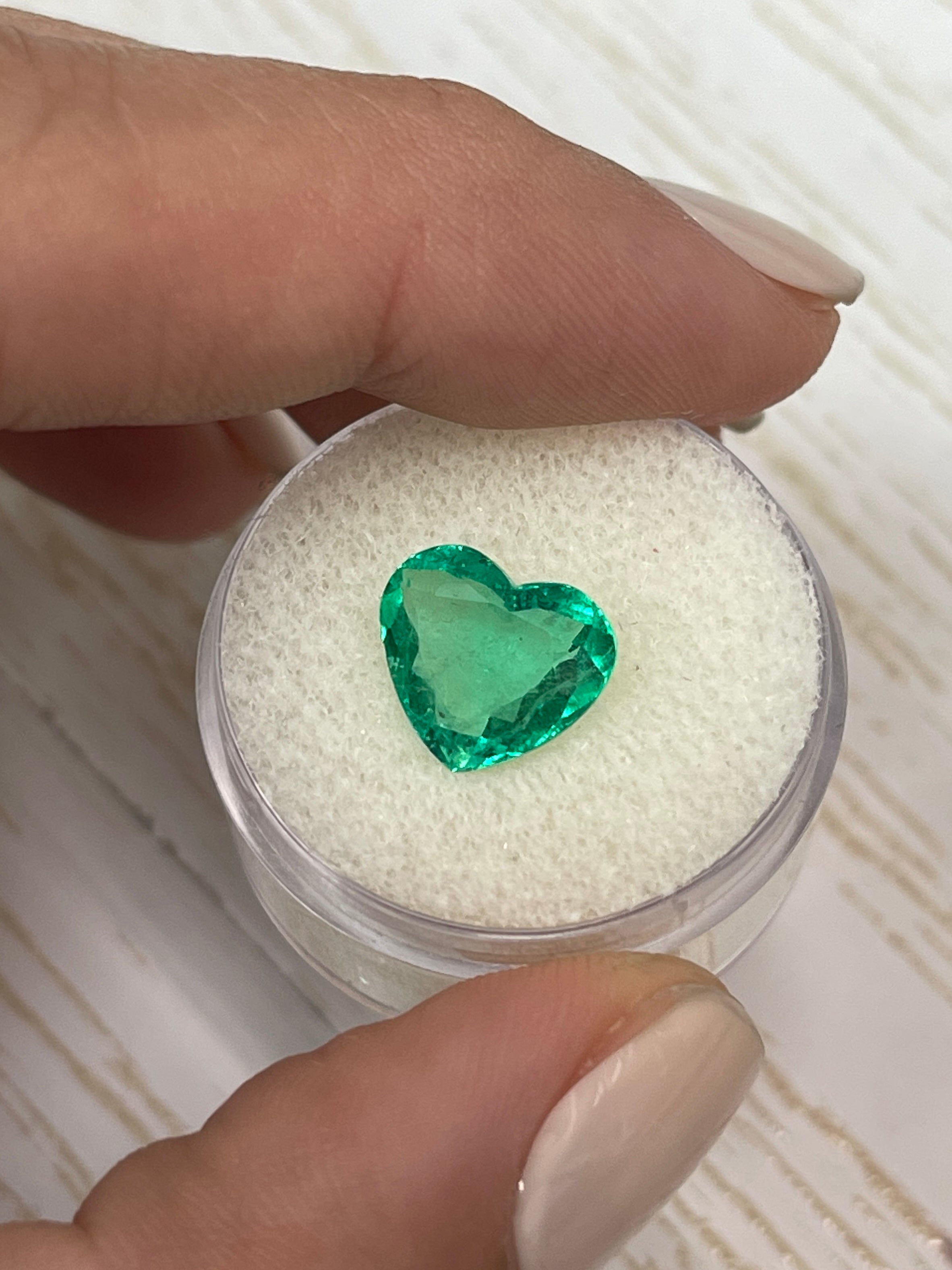 3.21 Carat Natural Colombian Emerald Loose Gemstone - Heart Cut, Spring Green Color for Jewelry Making, Engagement Rings & Fine Jewelry