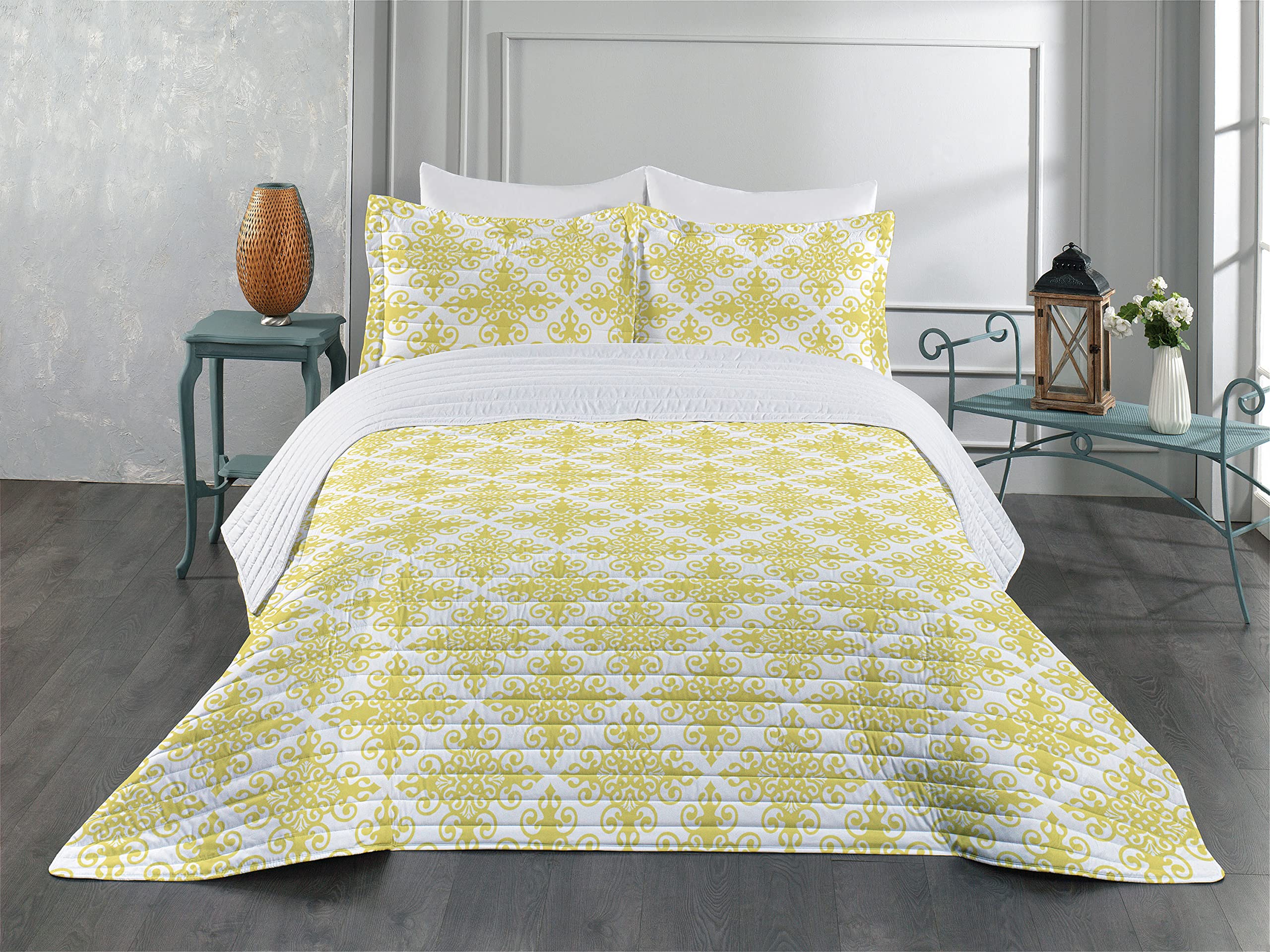Ambesonne Queen Size Microfiber Bedspread Set - Soft Green & White Damask Victorian Design with Rococo Swirls, Includes Comforter & Pillow Shams | Elegant Bedroom Decor for Guest Rooms, Master Suites & Vintage Style Homes