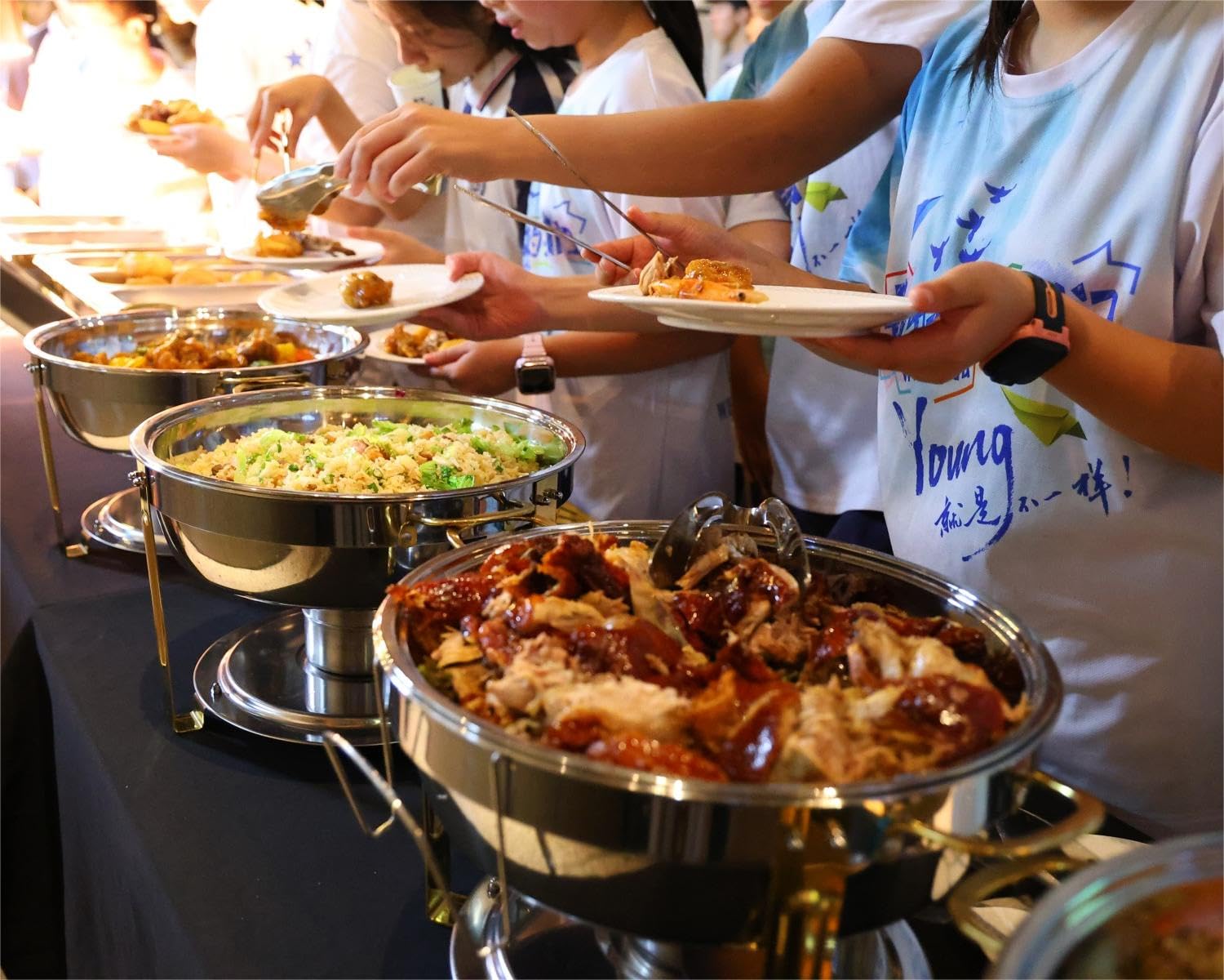 4-Pack Buffet Chafing Dishes Set - 3Qt & 5Qt Stainless Steel Food Warmers with Glass Lids & Serving Tongs - Perfect for Catering, Weddings, Birthday Parties & Buffet Events