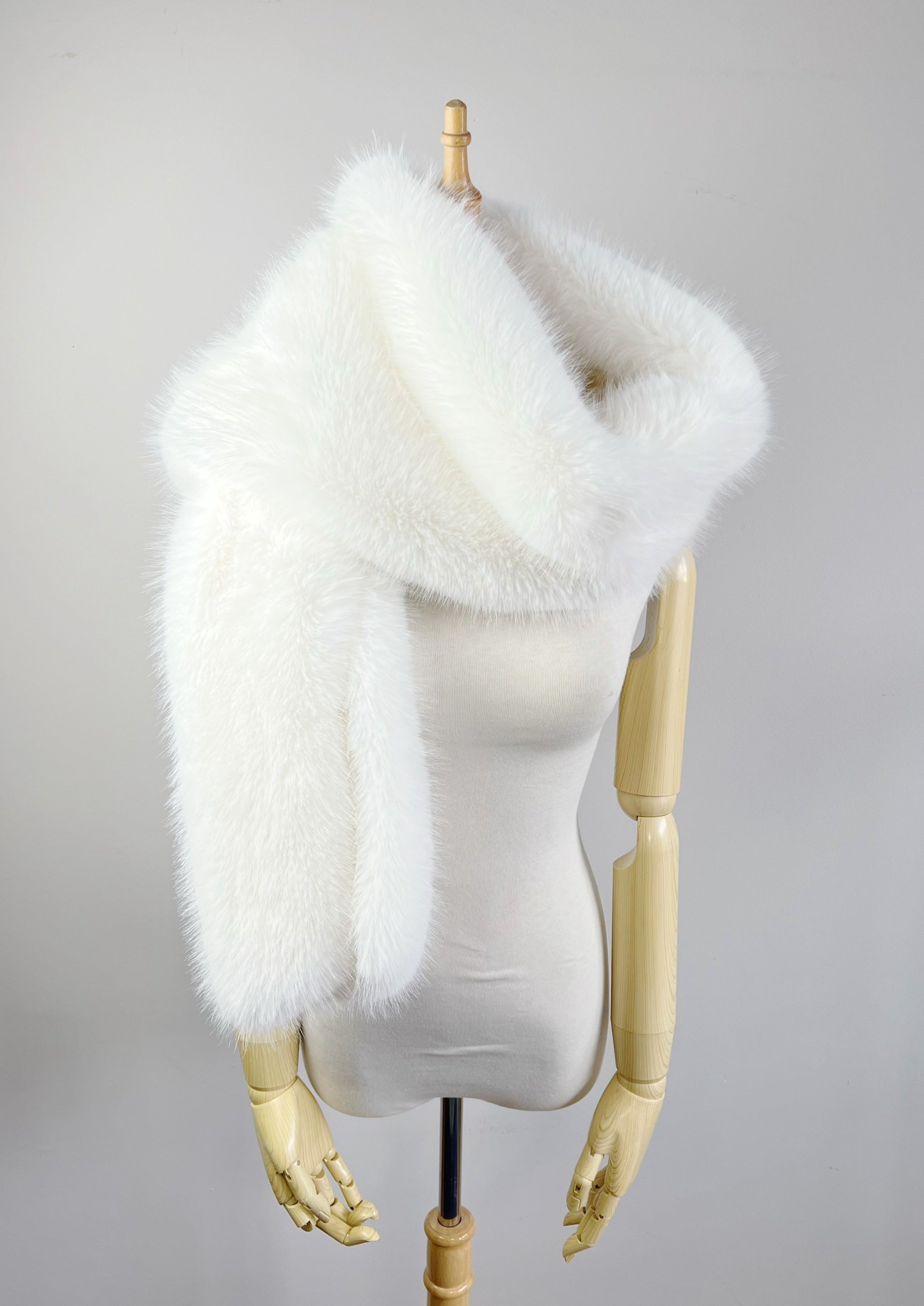 Ivory Bridal Faux Fur Shawl Wrap - Elegant Wedding Accessory for Brides, Bridesmaids & Winter Weddings (Lilian Ivy07) - Perfect for Outdoor Ceremonies, Photo Shoots & Cold Weather Events