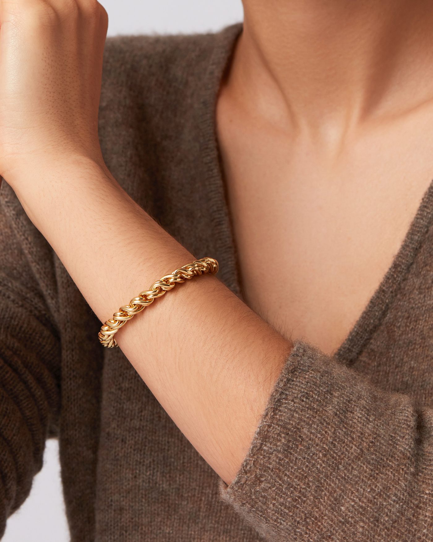 Rizzo Gold Bracelet for Women - Elegant & Stylish Jewelry Gift for Everyday Wear & Special Occasions