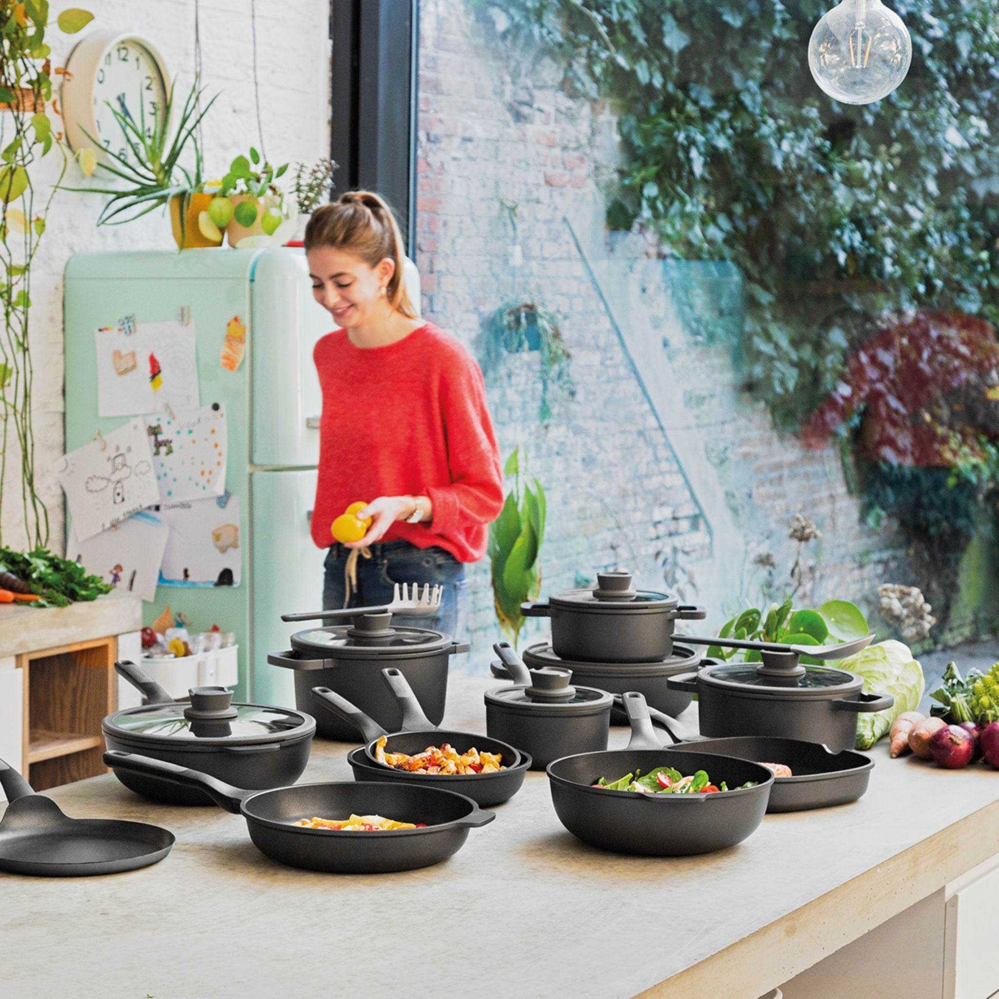 BergHOFF Leo Stone+ Nonstick Ceramic 12-Inch Wok Pan 5.3 Quart, Recycled Aluminum Construction - Perfect for Stir-Frying, Sauteing & Asian Cooking