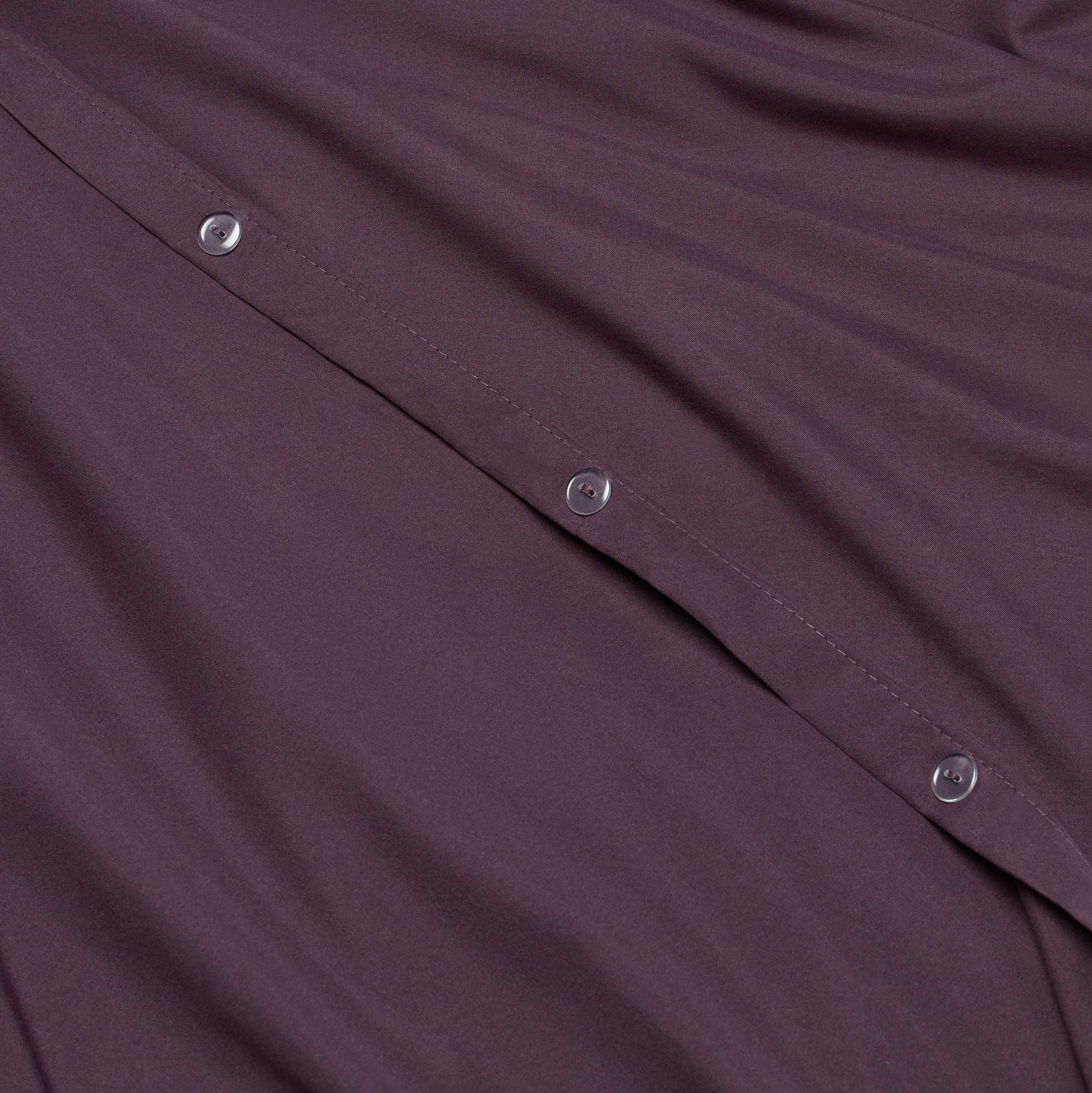 Clara Clark Ultra Soft Double Brushed Microfiber Duvet Cover Set - Queen Size 90x90 Inches with Button Closure & 2 Pillow Shams in Eggplant Purple - Perfect for Bedroom Decor, Hotel Style Bedding & Cozy Home Comfort