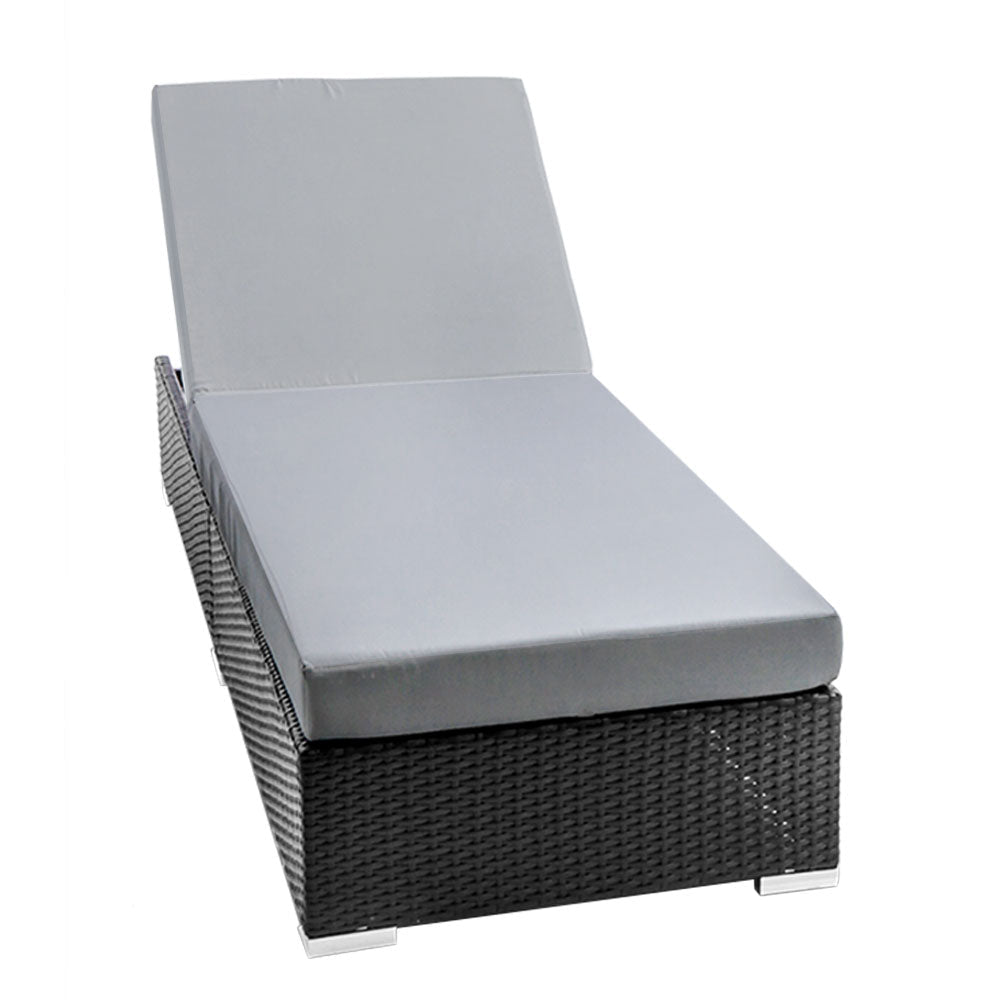 Finnley Outdoor Sun Lounge Chair - Interchangeable Covers in Beige, Grey & Red - Perfect for Poolside, Patio & Beach Relaxation