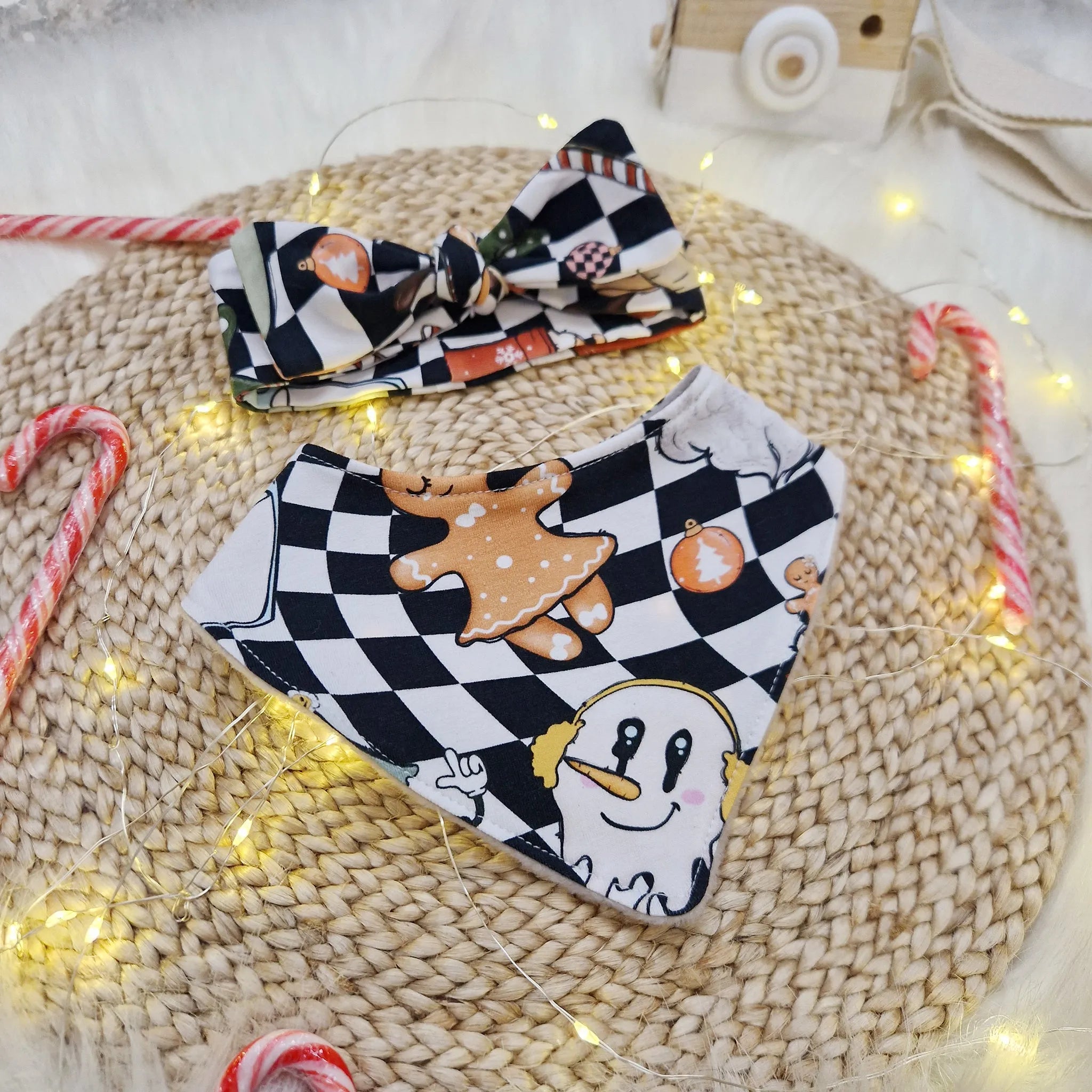 Stylish Hipster Santa Dungarees for Babies & Toddlers (0-6 Years) - Perfect for Christmas Photos, Holiday Parties & Festive Family Gatherings