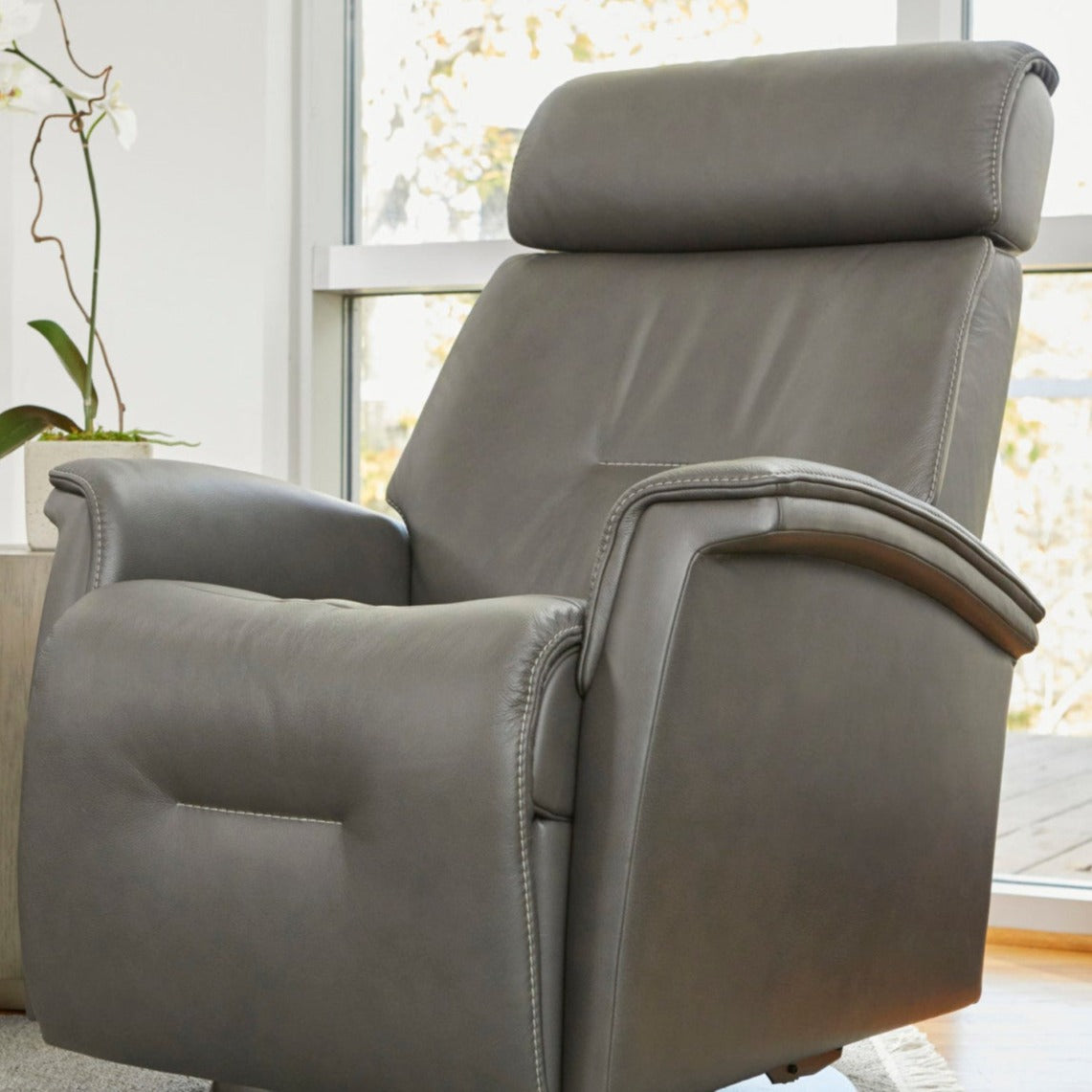 Premium Fjords Rome Recliner Chair - Modern Comfort for Living Room, Home Theater & Office - Soft Leather Reclining Sofa with Footrest - Perfect for Relaxing, Watching TV & Napping