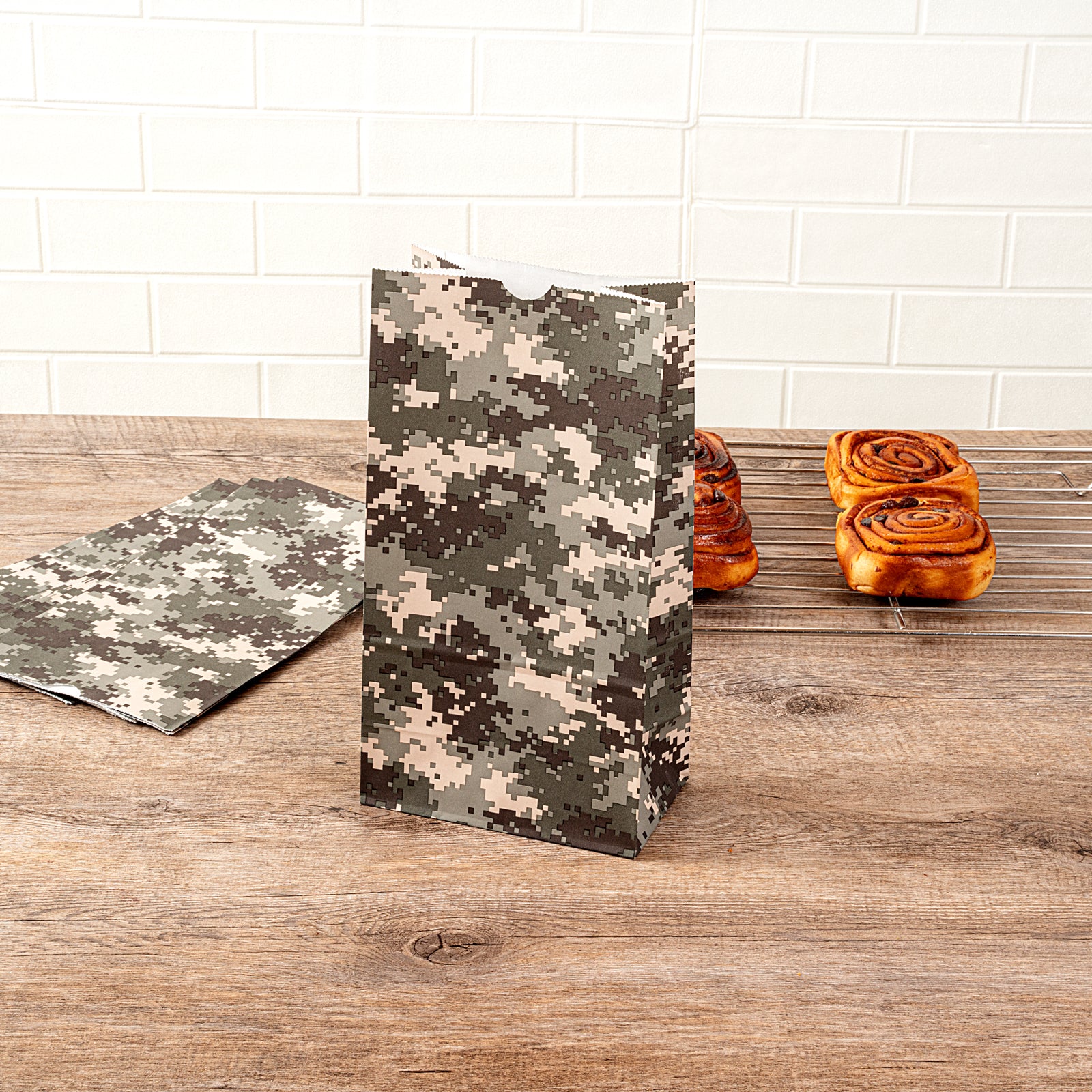 Camouflage Paper Bags 6lb Capacity - 6x3.5x10.75 Inches - Pack of 100 - Perfect for Hunting Gear Storage, Grocery Shopping & Party Favors