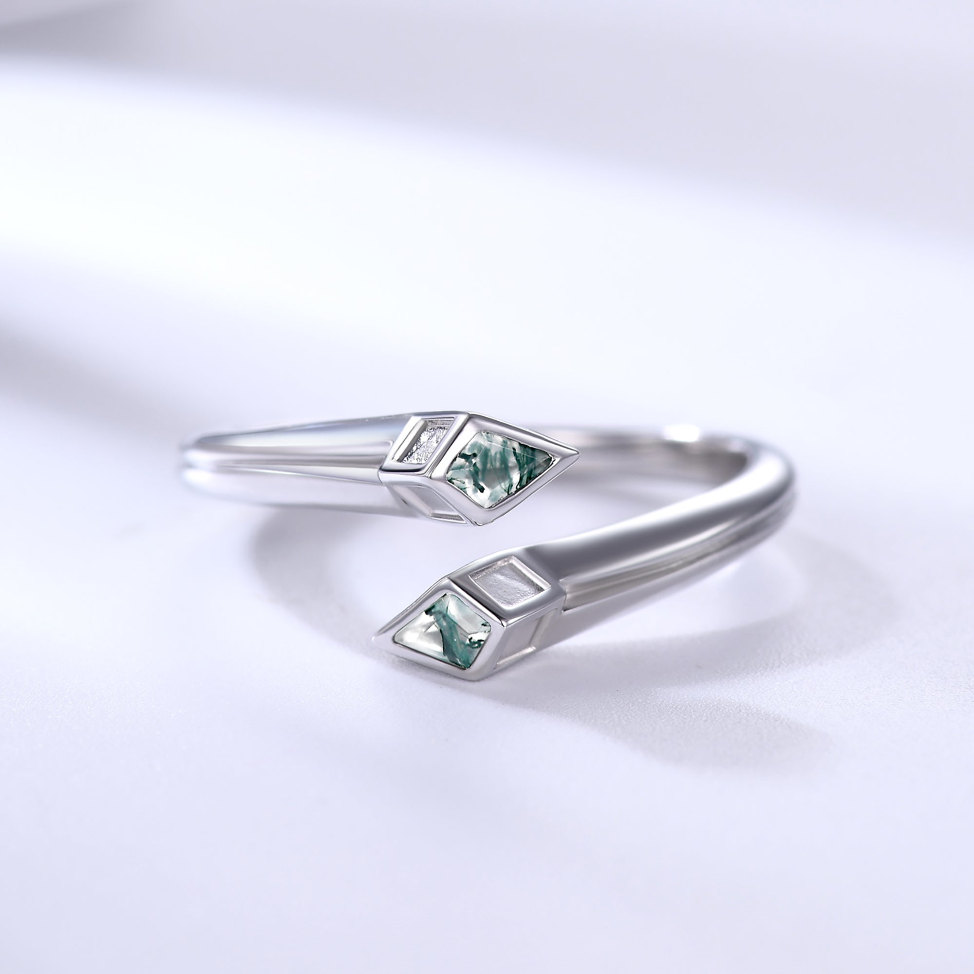Unique Snake Kite Cut Moss Agate Wedding Band - 14K White Gold Adjustable Open Ring for Women - Perfect for Engagement, Anniversary & Boho Style Jewelry Gifts