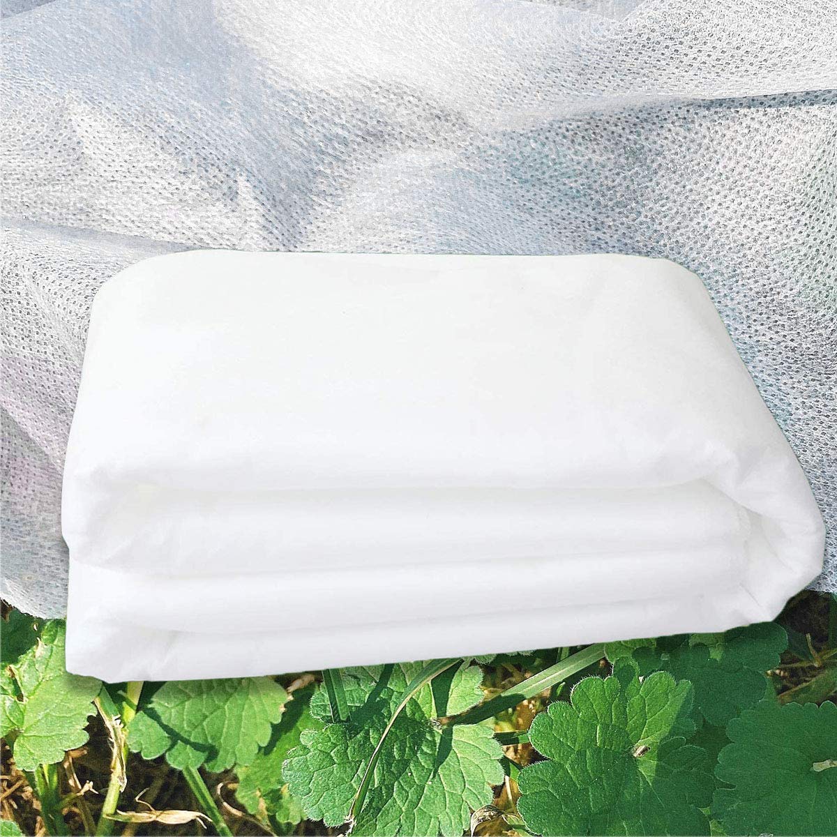 Abimars 8.2ft x 33ft Reusable Plant Frost Protection Cover - 0.88 oz/yd² Floating Row Cover for Garden, Winter Plant Blanket | Outdoor Plant Protection for Vegetables, Flowers & Shrubs in Cold Weather