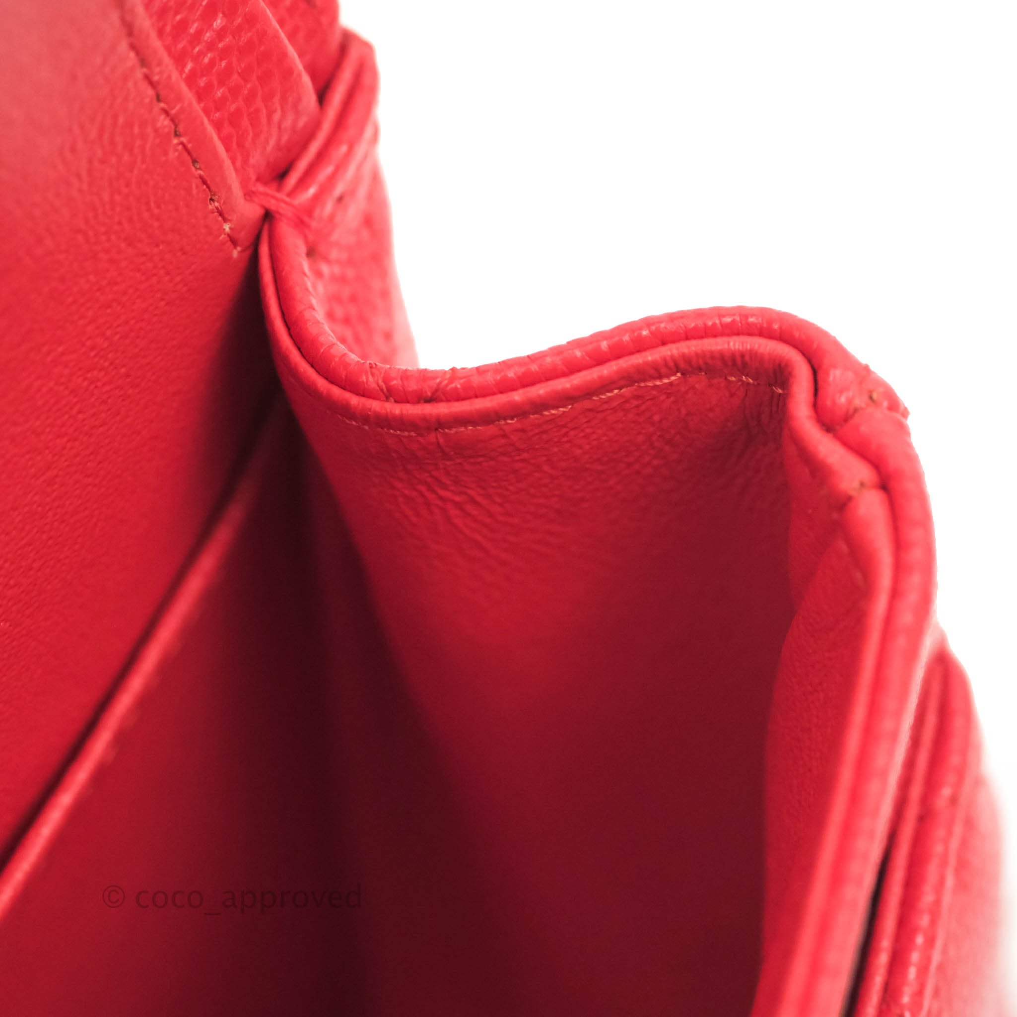 Chanel Classic M/L Medium Double Flap Bag in Chilli Red Caviar Leather with Gold Hardware 19C - Luxury Designer Handbag for Women, Perfect for Parties, Dating & Special Occasions