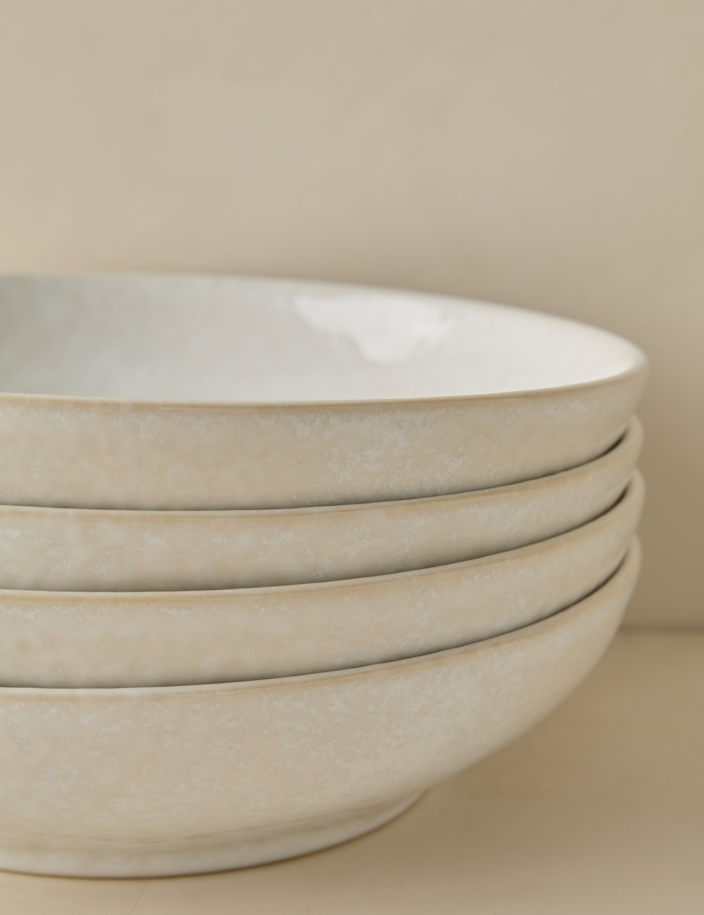 Geneva Stoneware Dinnerware Set - Elegant & Durable Ceramic Plates, Bowls & Mugs for Everyday Use - Perfect for Family Dinners, Entertaining Guests & Restaurant-Style Dining at Home