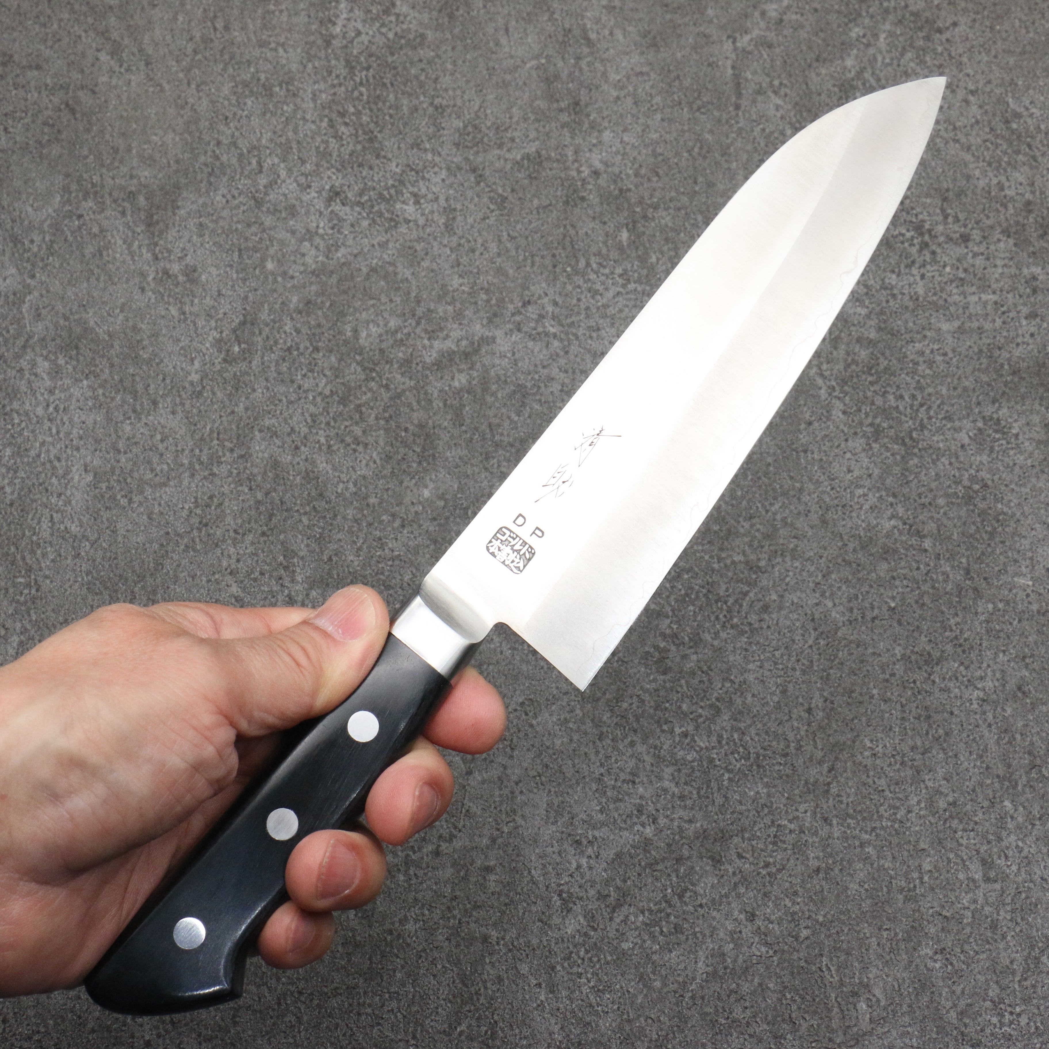 Seisuke VG1 Japanese Santoku Knife 165mm - Migaki Polish Finish, Black Pakkawood Handle - Premium Kitchen Knife for Slicing, Dicing & Chopping Vegetables, Meat & Fish