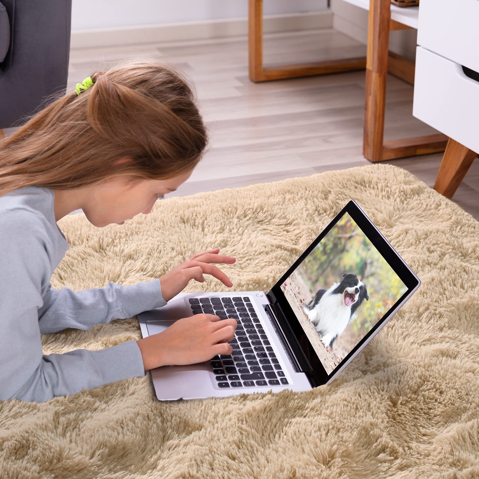 Softlife 5.3x7.6 Feet Shaggy Area Rug - Ultra Plush Fluffy Fuzzy Carpet for Living Room, Bedroom, Nursery & Kids Room | Super Soft Long Shag Bedside Rug | Christmas Home Decor for Boys & Girls (Beige) | Perfect for Cozy Family Gatherings, Playtime & Holiday Decorations