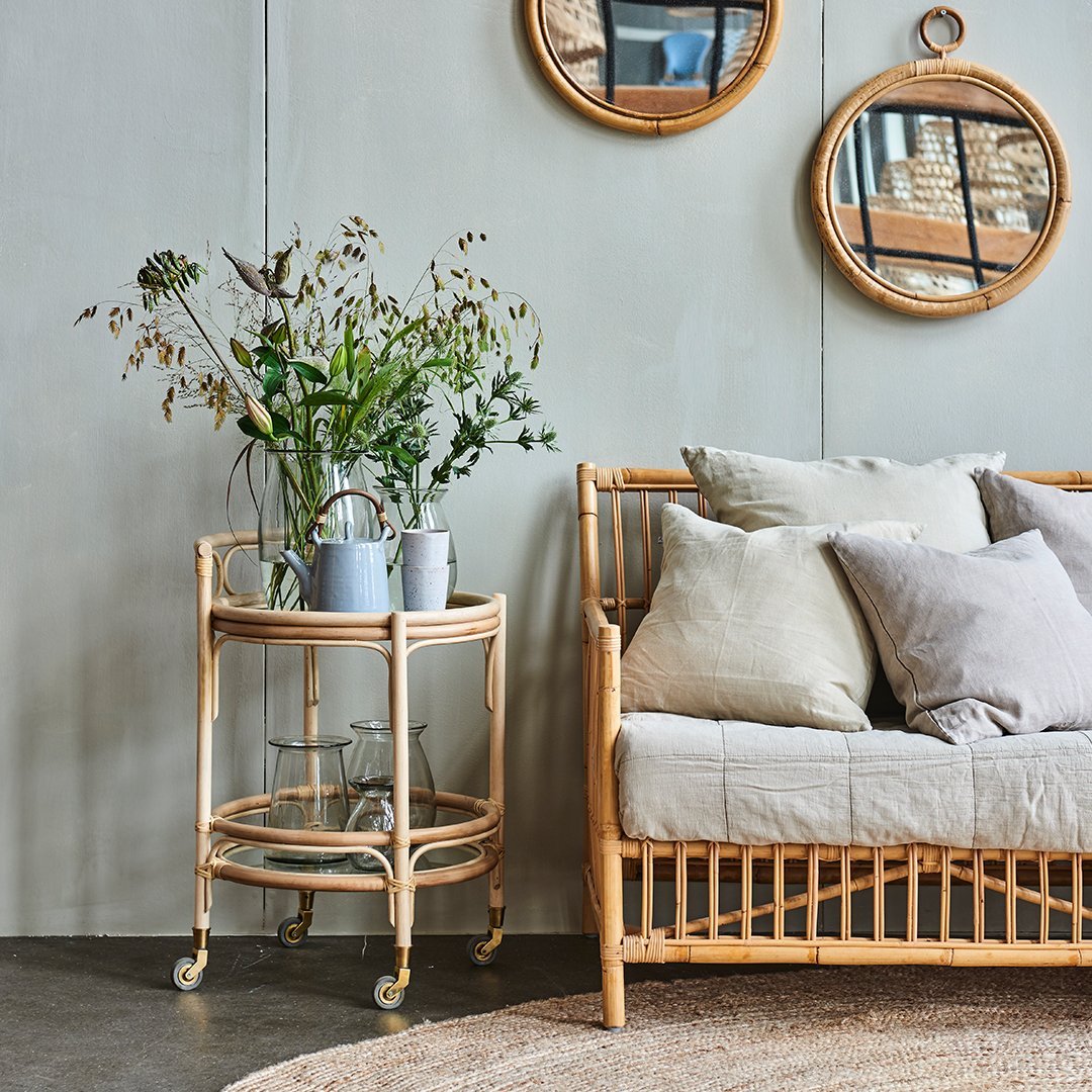 Sika Design Ella Mirror - Modern Round Wall Mirror for Home Decor, Living Room, Bedroom & Bathroom - Stylish Scandinavian Design with Wooden Frame